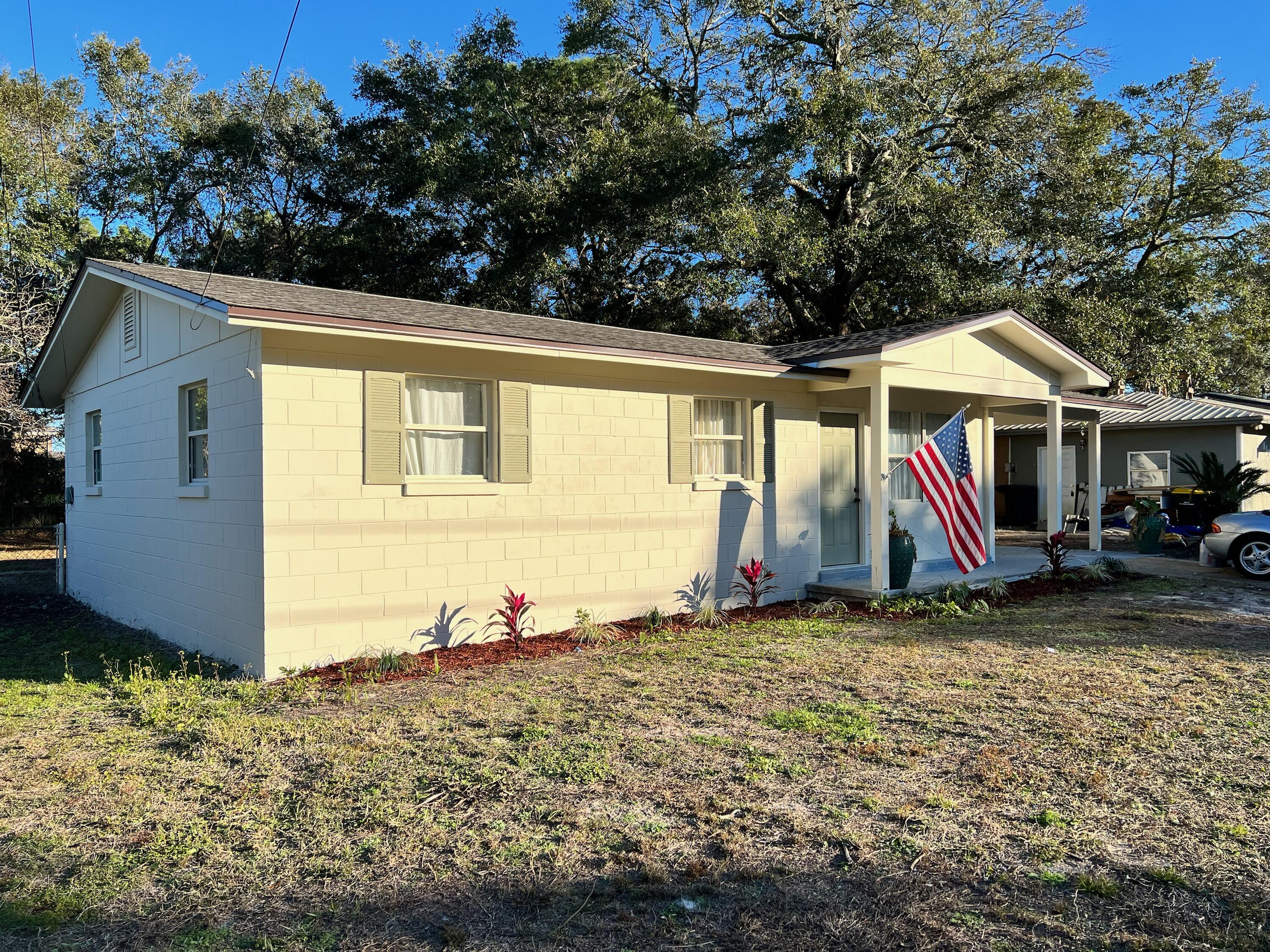 SEABREEZE 6TH ADD LOT 6 BLK F - Residential