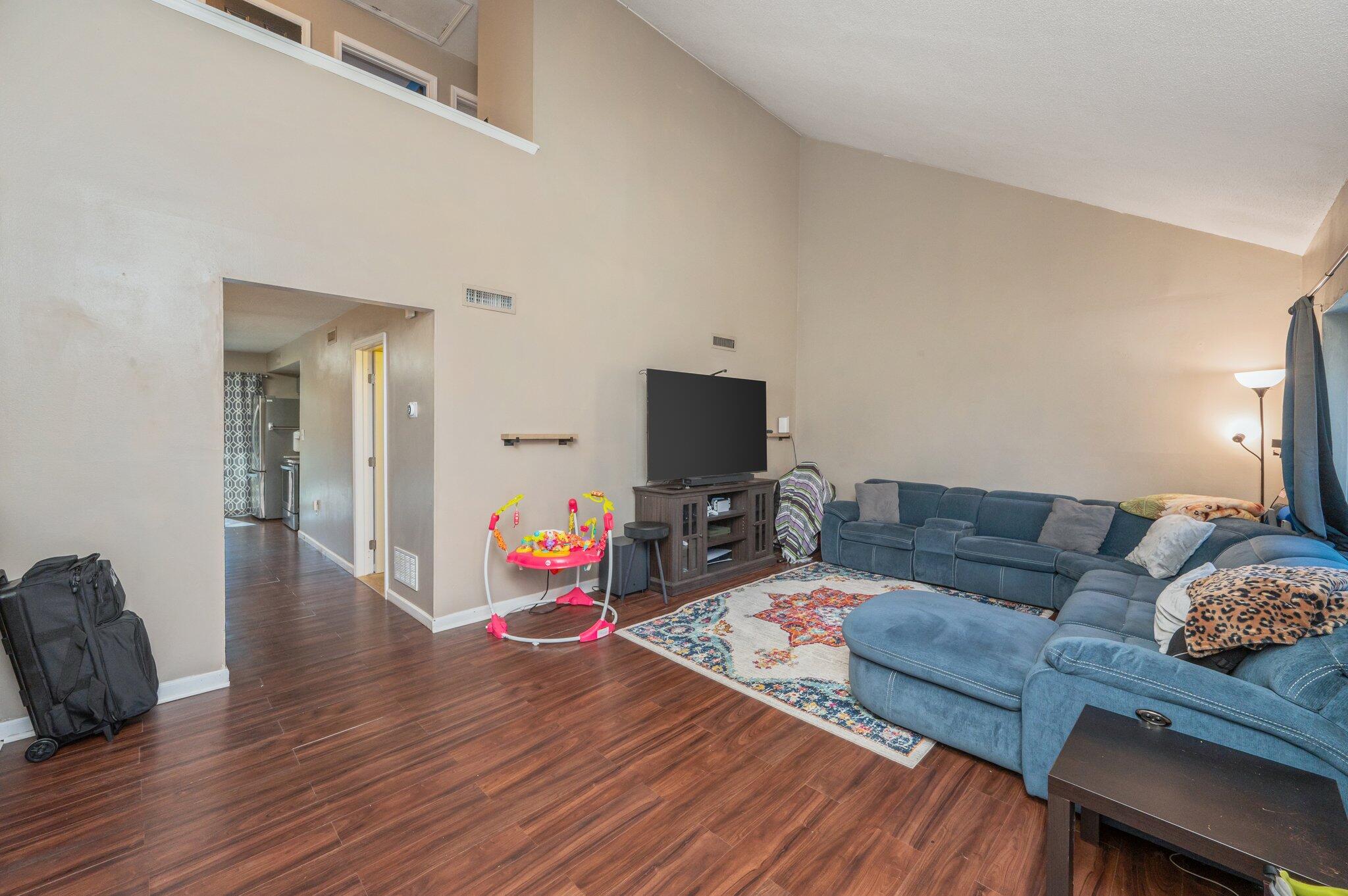 CLOVERDALE LAKE LOT 6 - Residential Lease