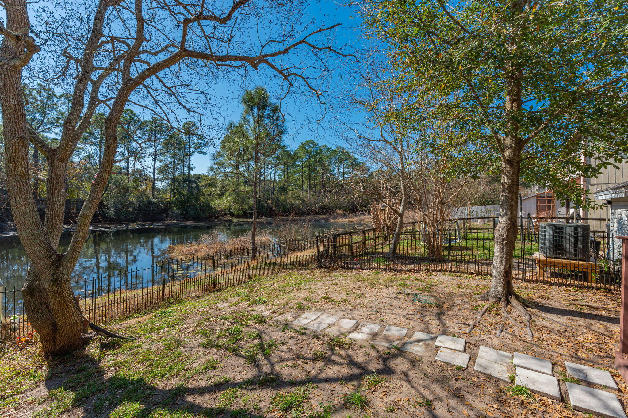 CLOVERDALE LAKE LOT 6 - Residential Lease