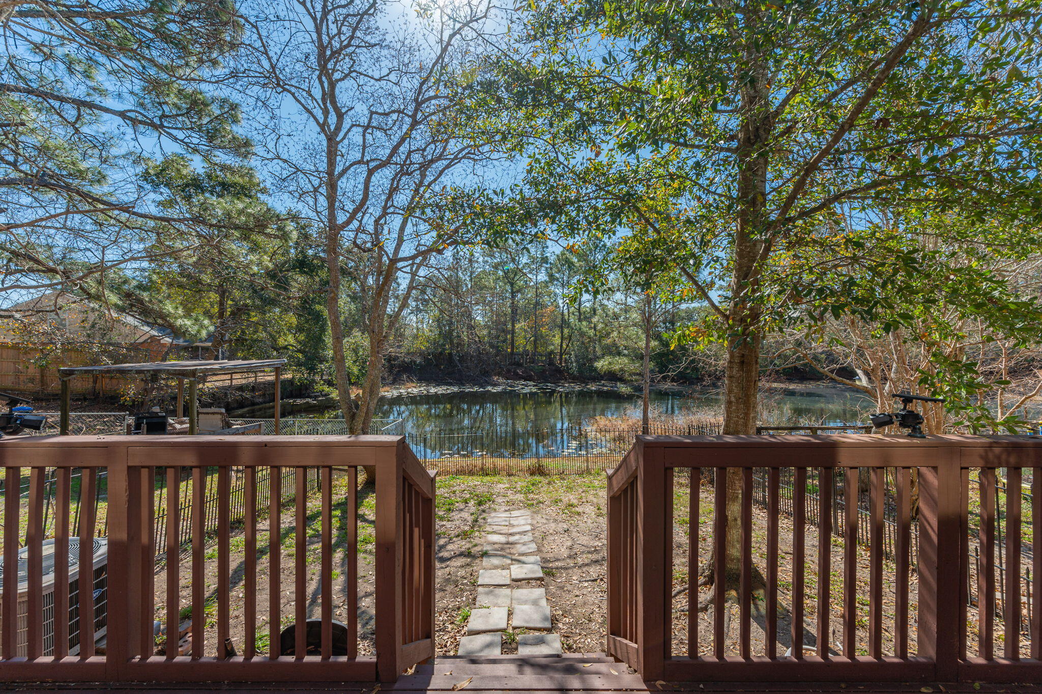 CLOVERDALE LAKE LOT 6 - Residential Lease