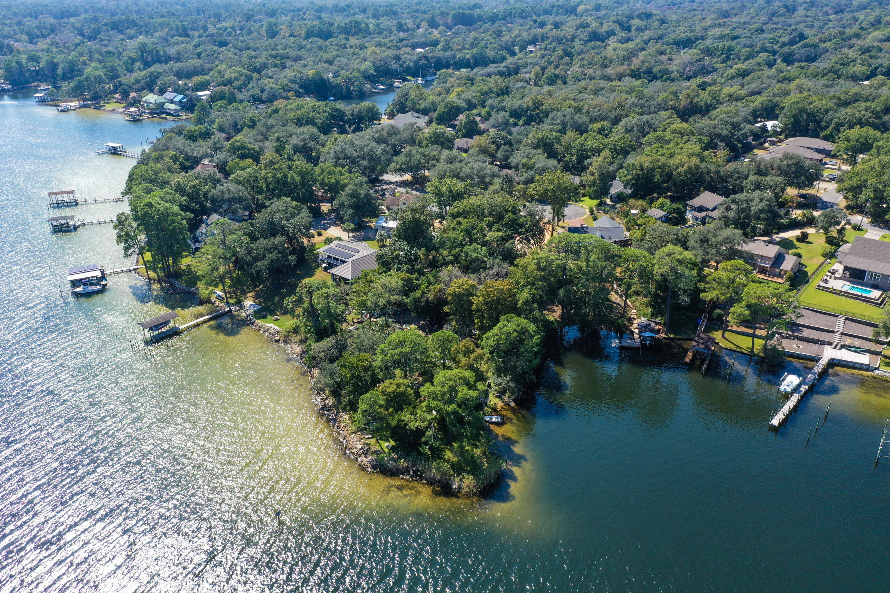 VILLAGE OAKS - Land
