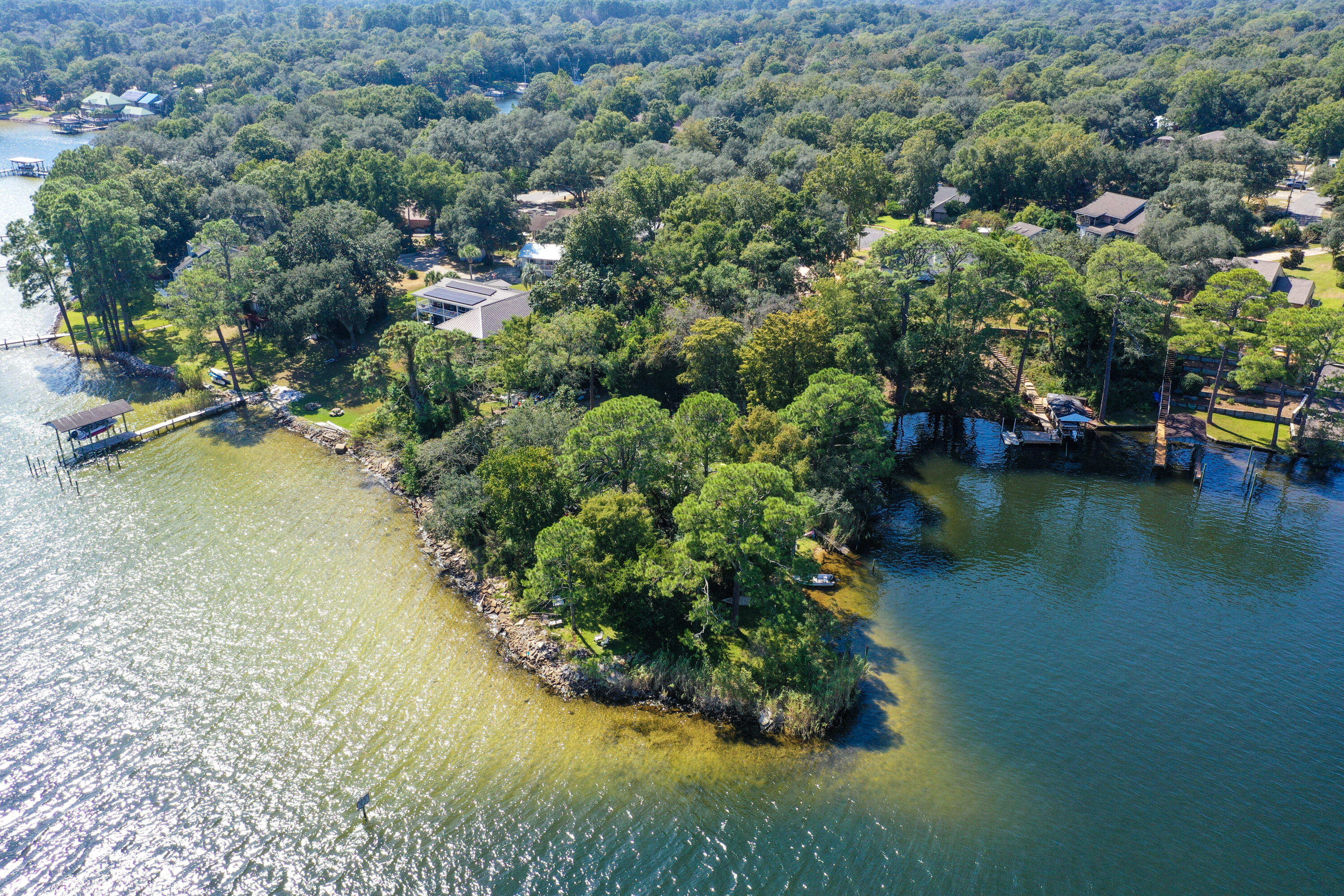 VILLAGE OAKS - Land