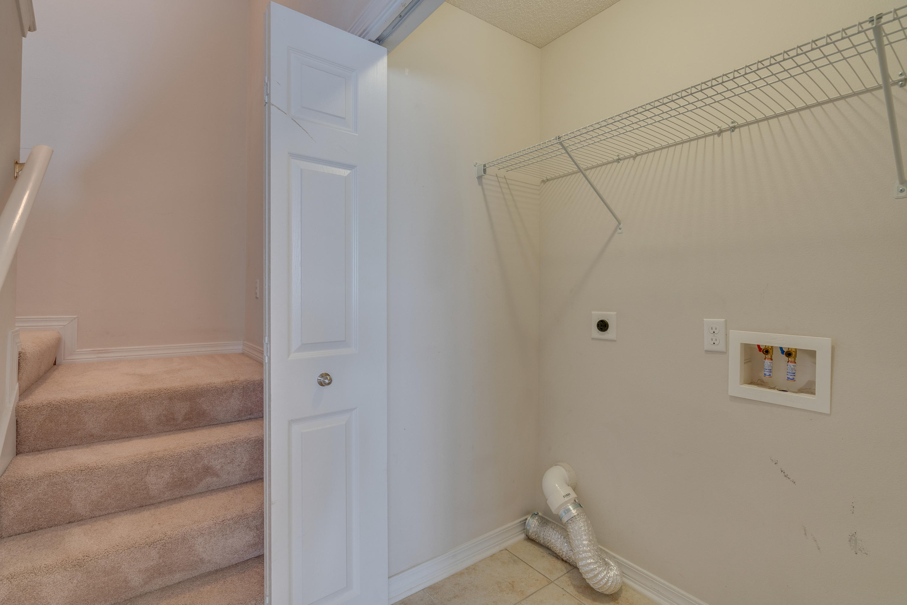 STILLWELL ESTATES - Residential Lease