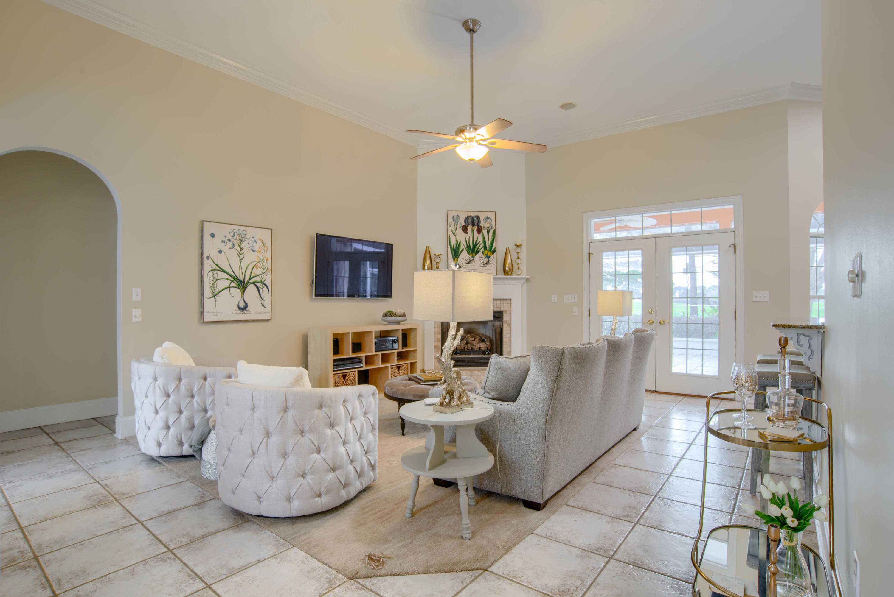 EMERALD BAY PH 1-B - Residential Lease