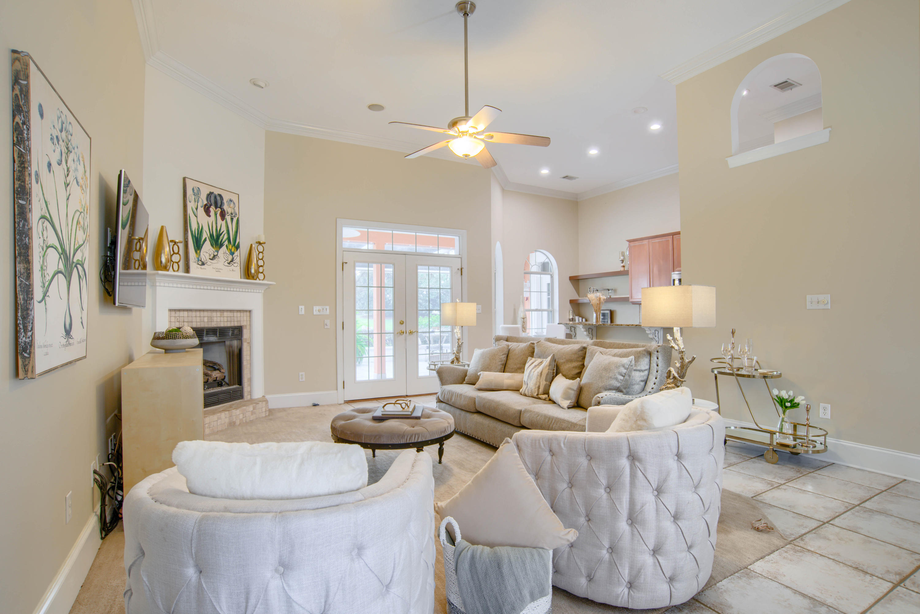 EMERALD BAY PH 1-B - Residential Lease