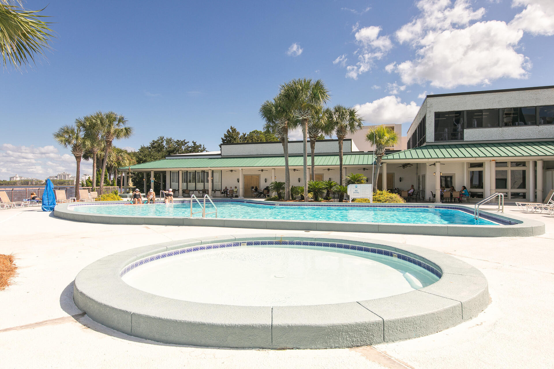 BAYSIDE CONDO SANDESTIN - Residential
