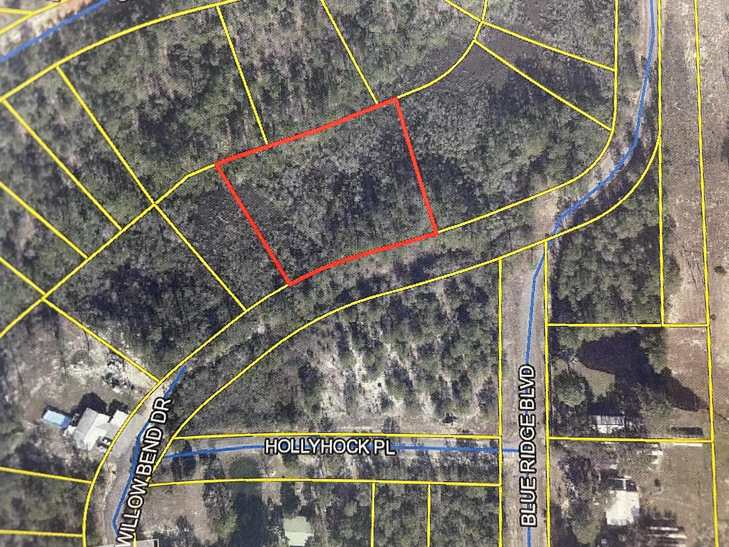 Oakwood lakes - Land