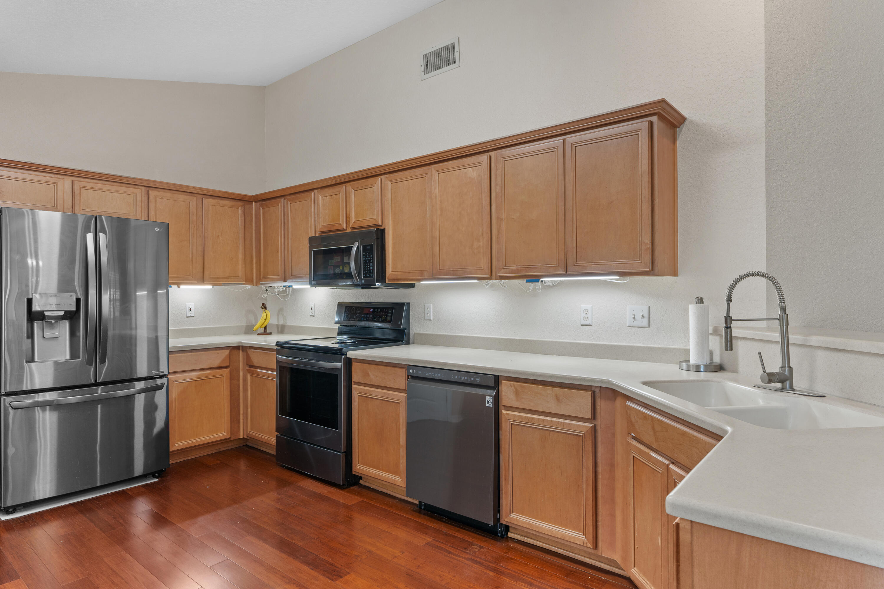 EMERALD LAKES PH 1 - Residential