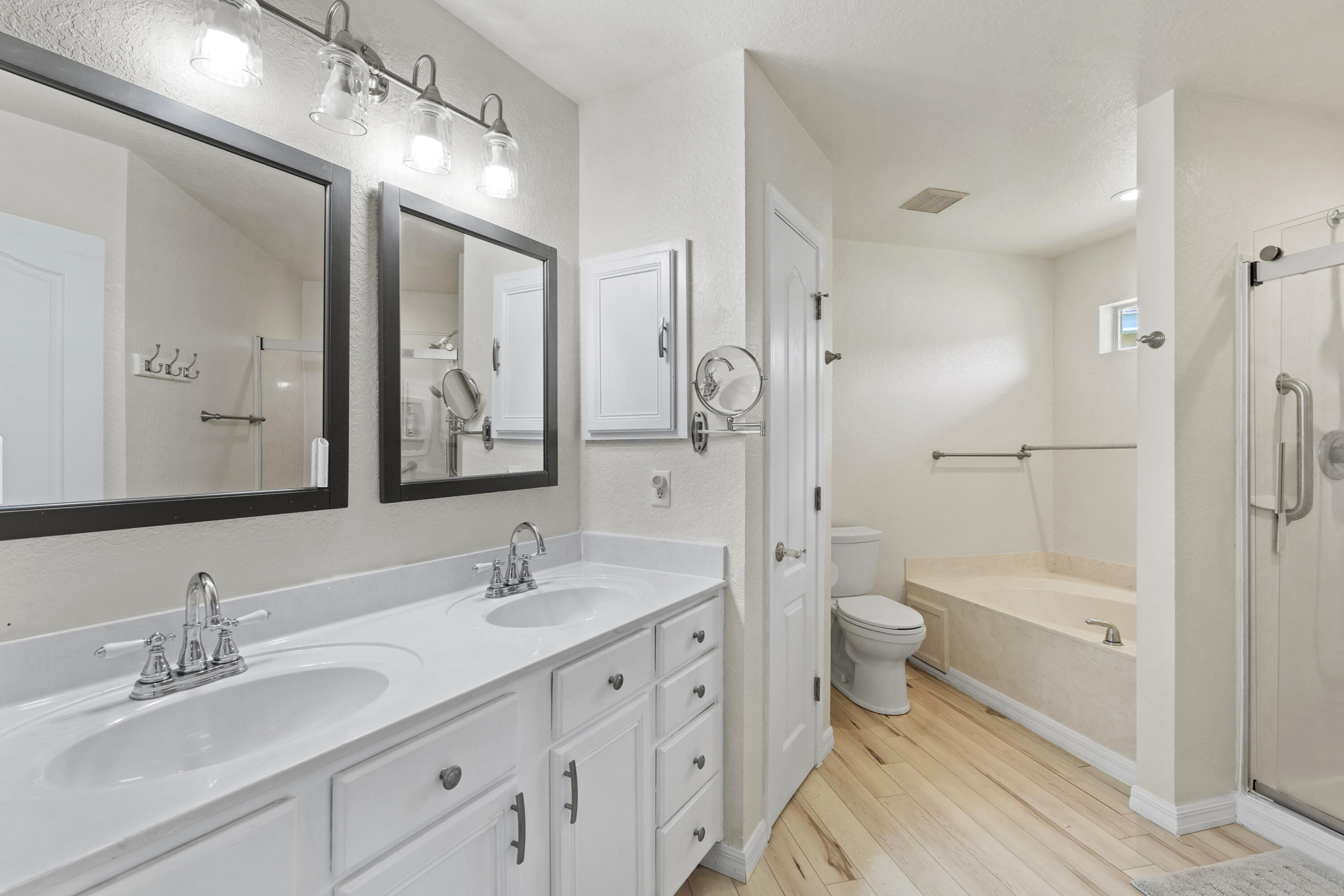 EMERALD LAKES PH 1 - Residential