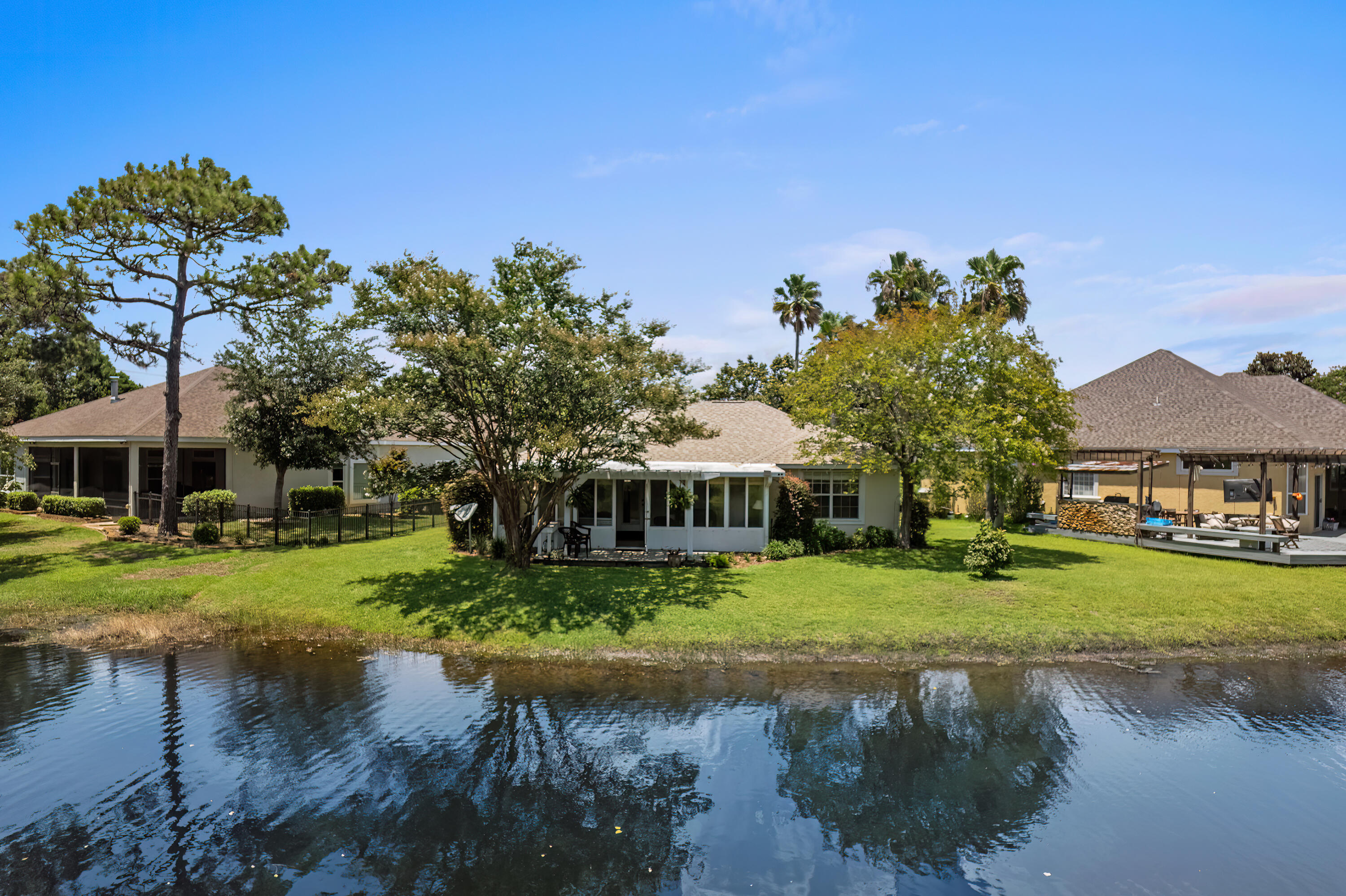 EMERALD LAKES PH 1 - Residential