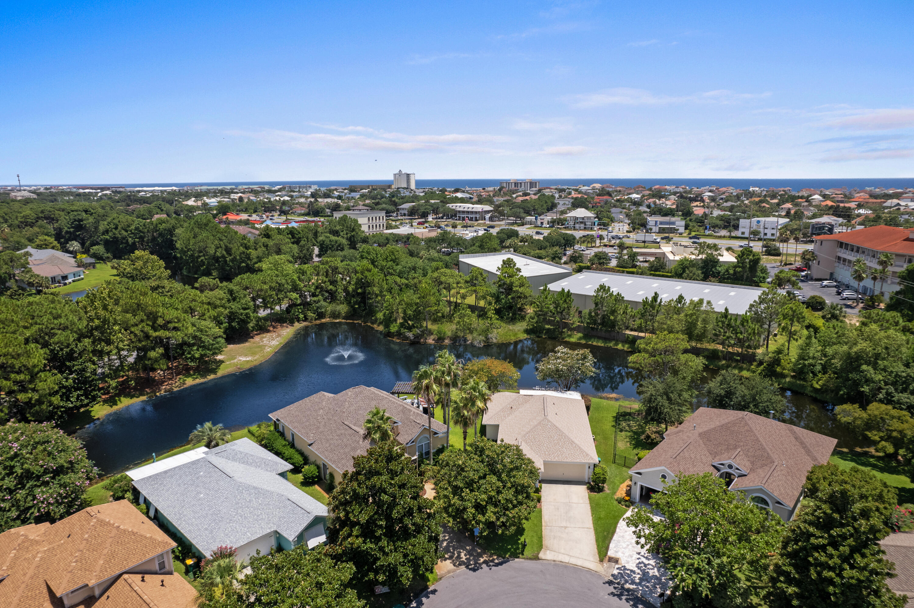 EMERALD LAKES PH 1 - Residential