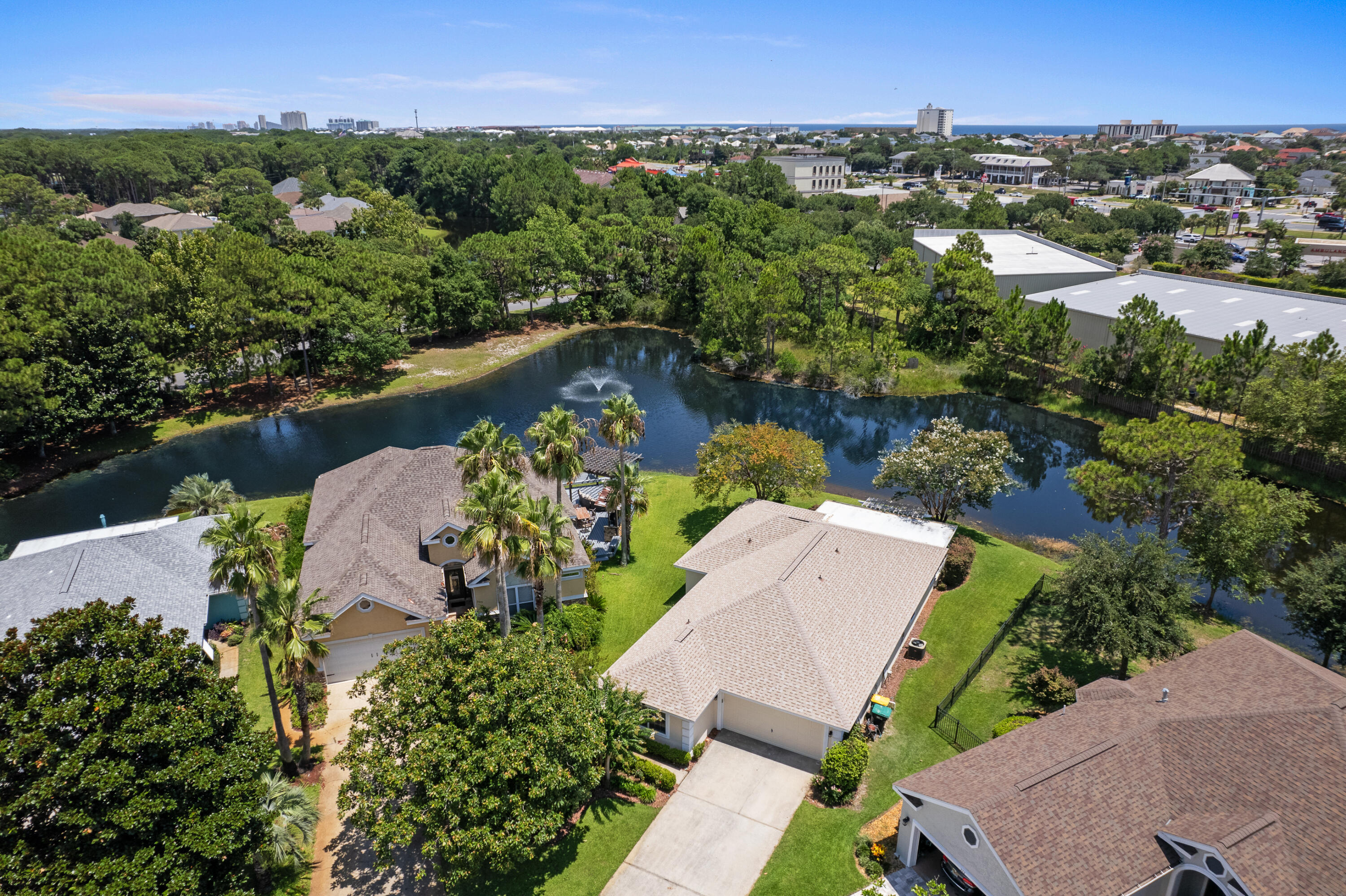 EMERALD LAKES PH 1 - Residential