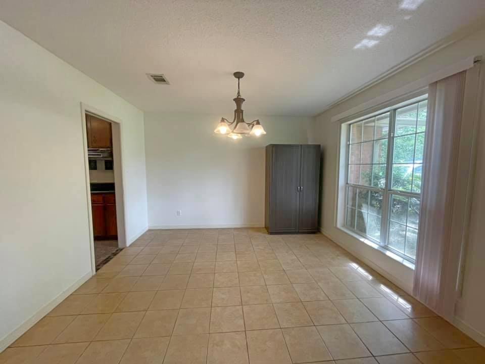 PINE SHORES - Residential Lease