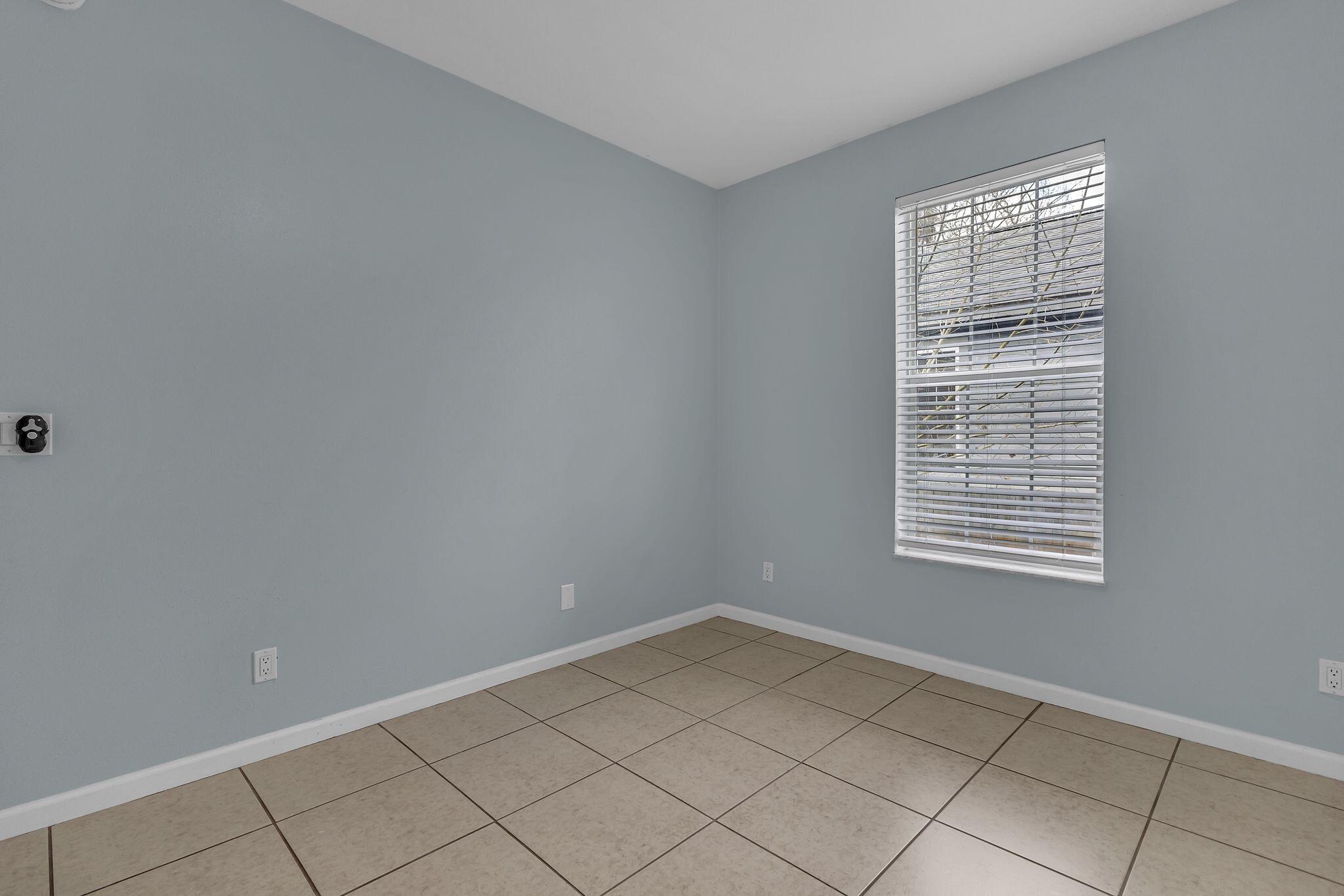 KELLYS 1ST ADDN - Residential Lease