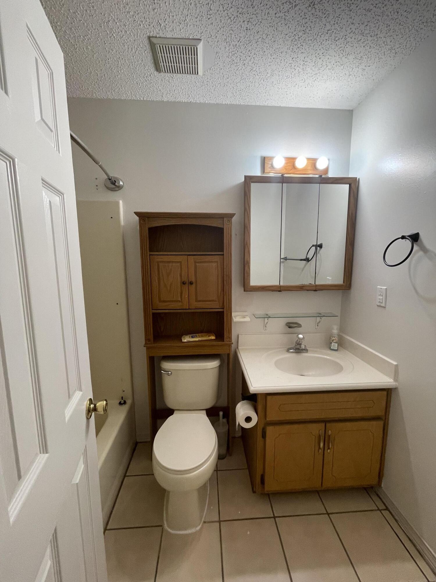 HARVEST HILLS - Residential Lease