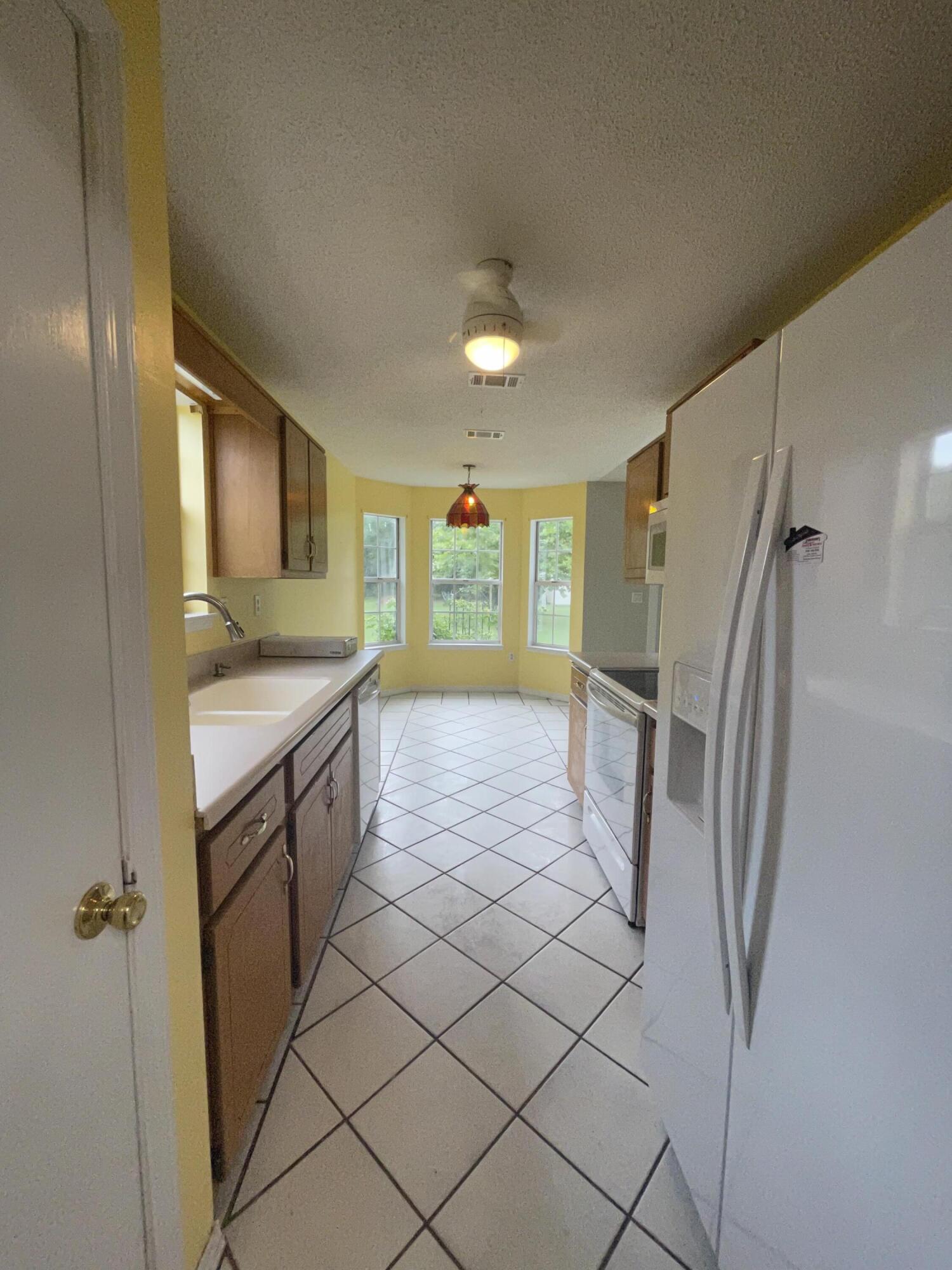 HARVEST HILLS - Residential Lease