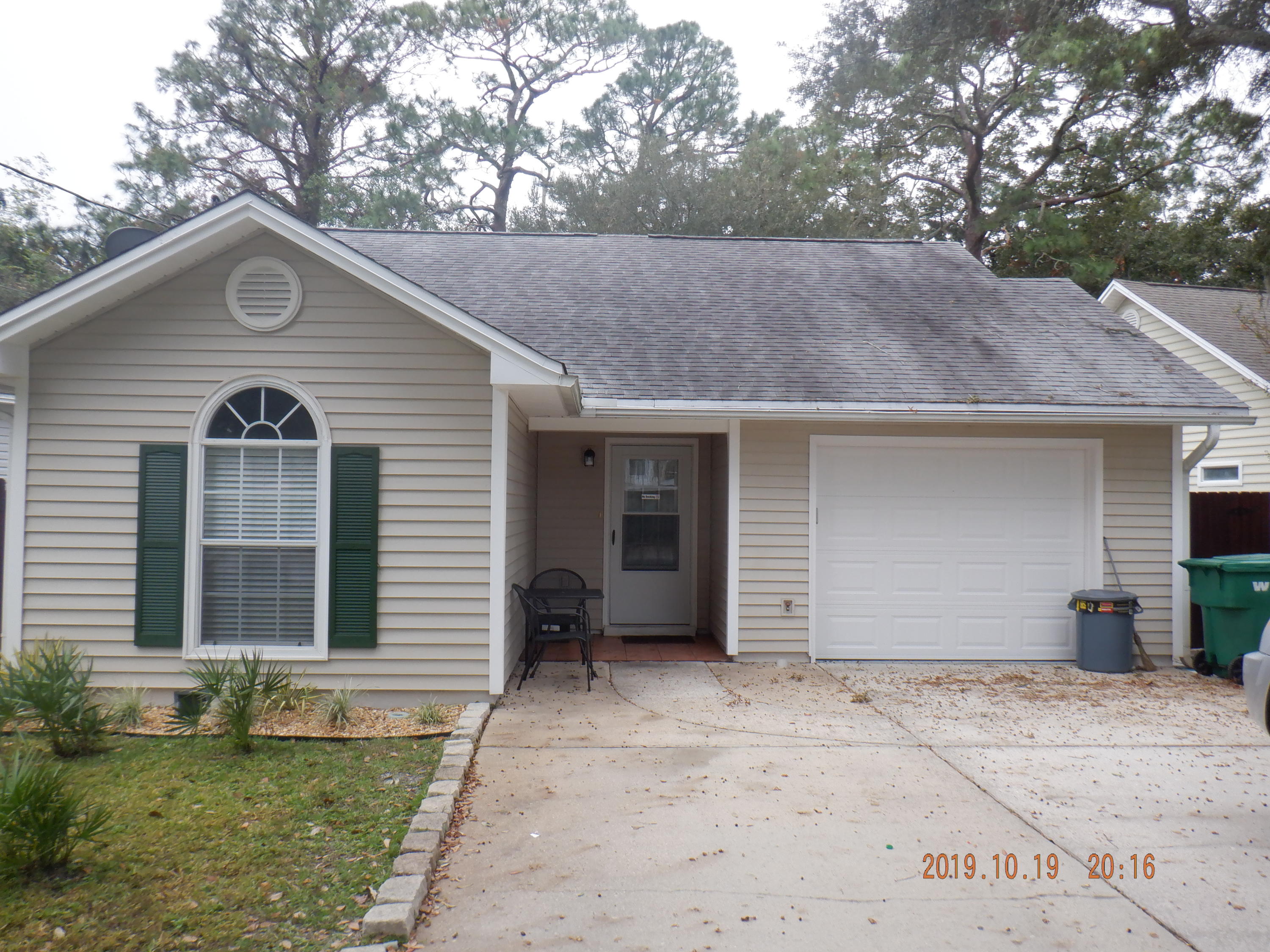 CINCO BAYOU - Residential Lease