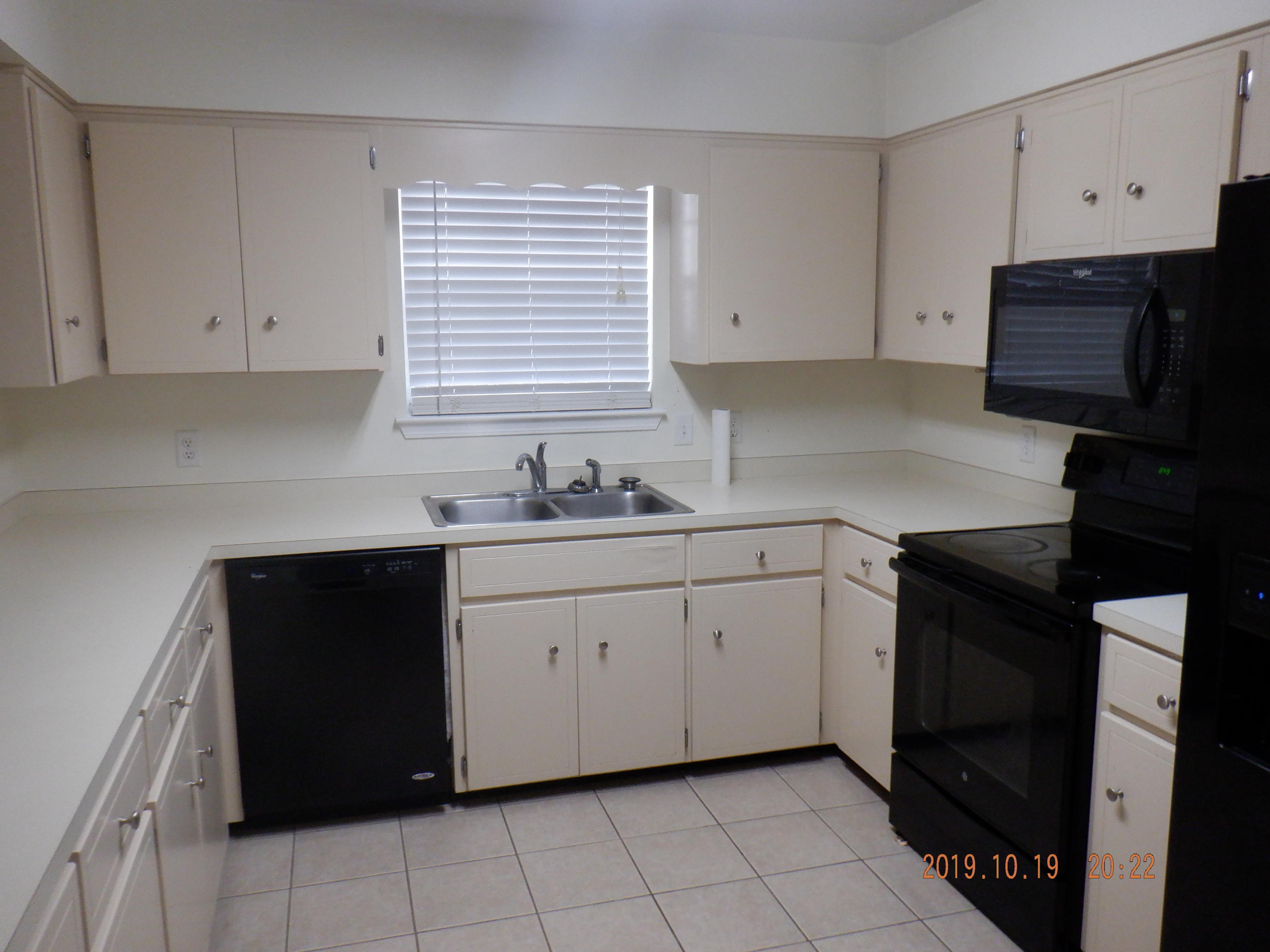 CINCO BAYOU - Residential Lease