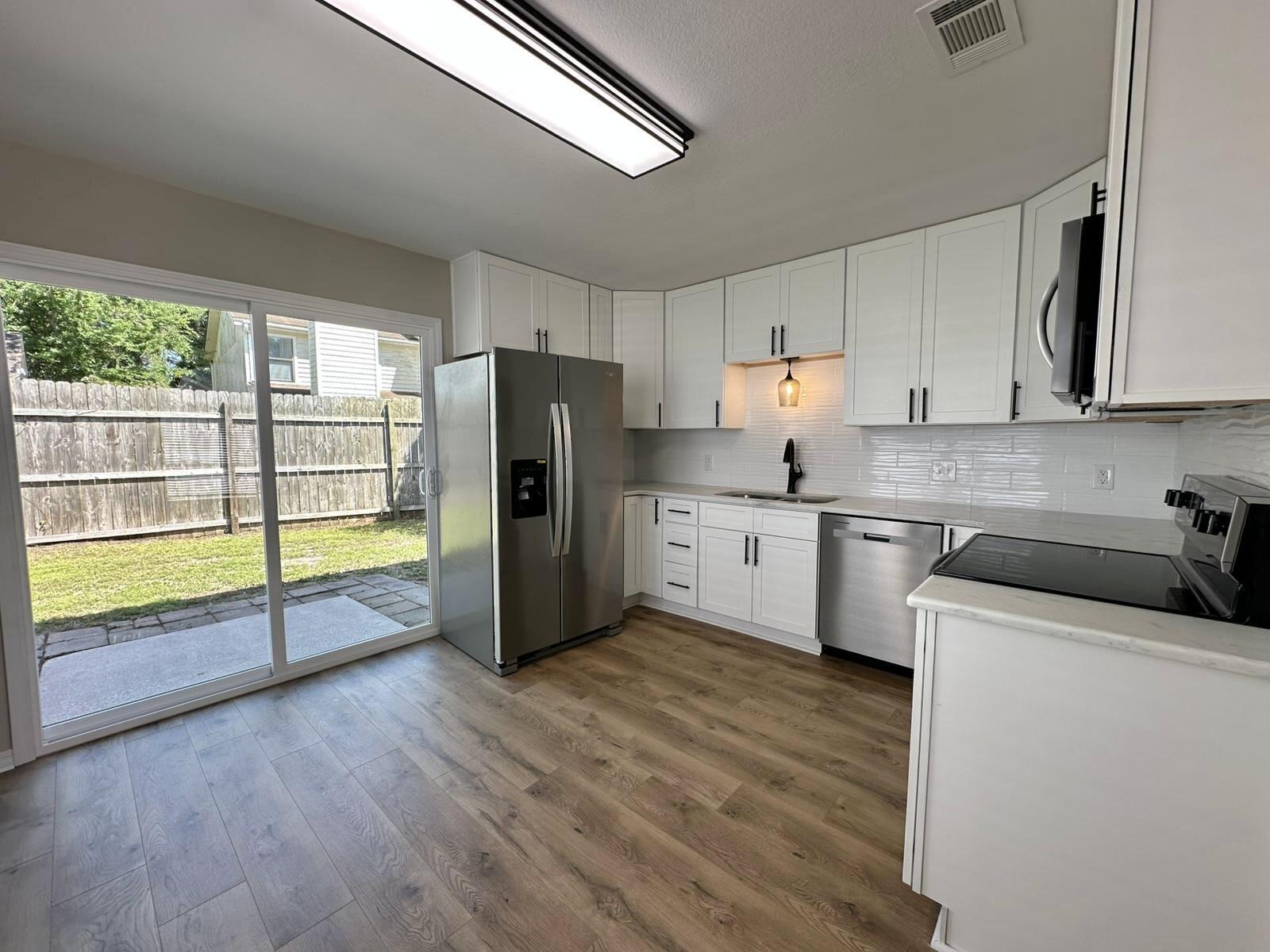 Fully Updated Gem in Monahan Manor - Move-In Ready & Minutes from the Coast! 2025 ROOF, 2018 AC , 2018 HOT WATER HEATER.. PLEASE VERIFY. 4 PT IN DOCKS 

Welcome to this beautifully renovated home in the sought-after Monahan Manor community of Fort Walton Beach. Tucked away on a quiet cul-de-sac, this property offers the perfect blend of modern upgrades and coastal charm.

🛠 Recent Updates Include:

Stylish new kitchen with granite countertops & stainless steel appliances

Updated bathrooms with sleek fixtures

Fresh paint inside and out

New flooring, lighting, and ceiling fans throughout
New Roof and updated systems for peace of mind