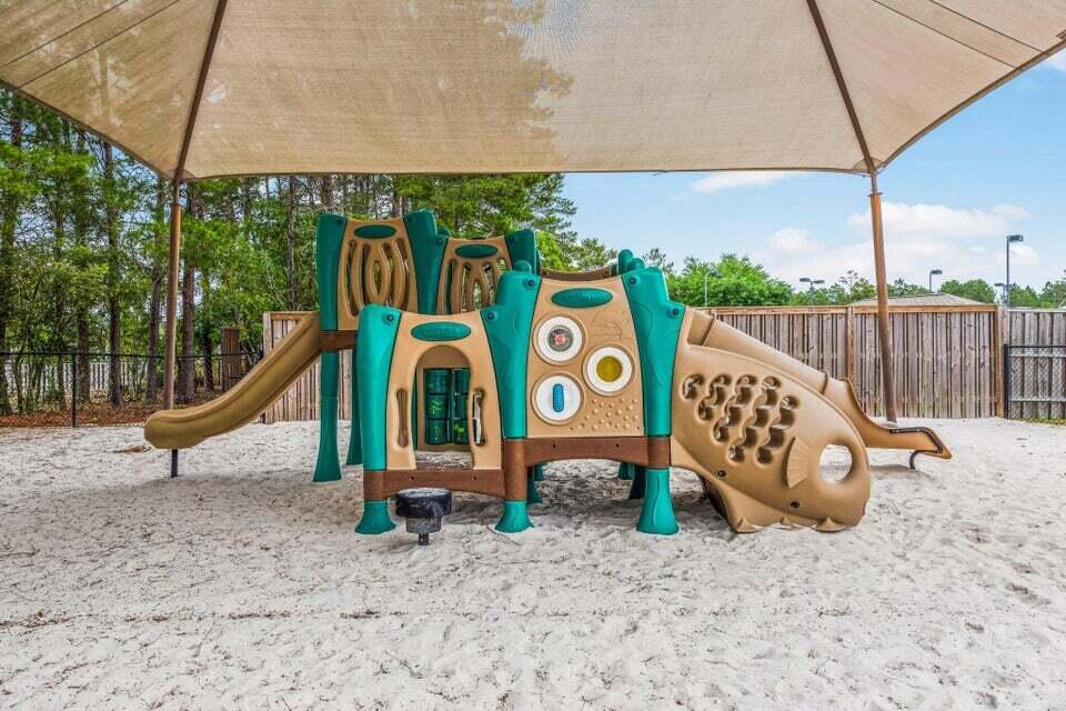 HAMMOCK BAY - FIREFLY - Residential Lease