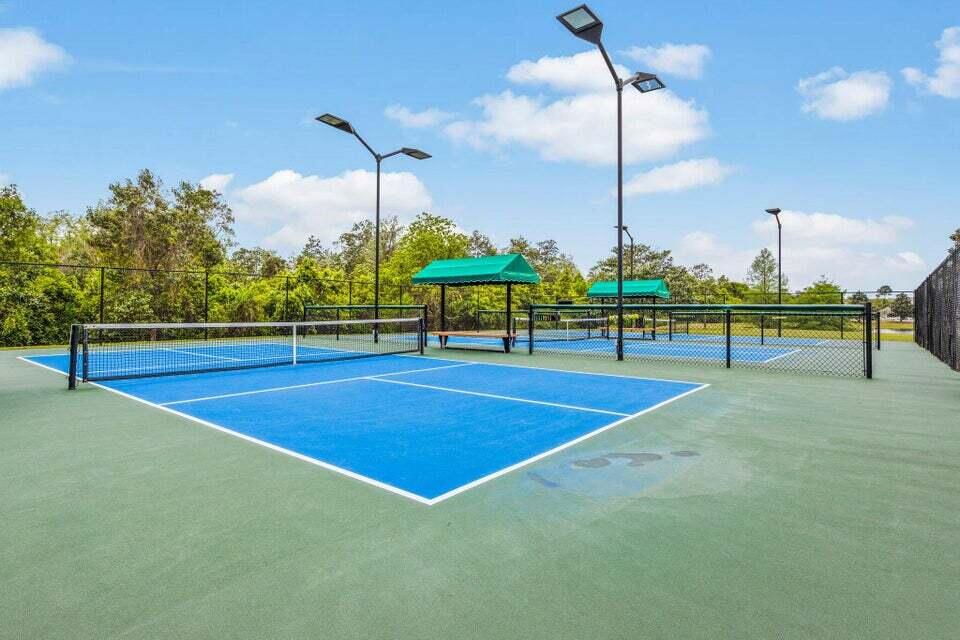 HAMMOCK BAY - FIREFLY - Residential Lease