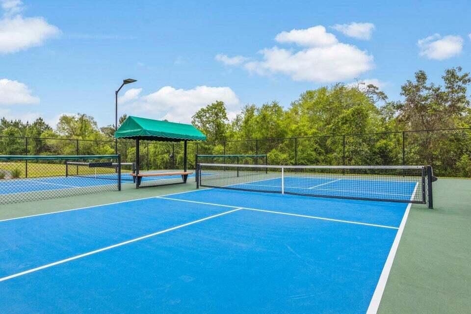 HAMMOCK BAY - FIREFLY - Residential Lease