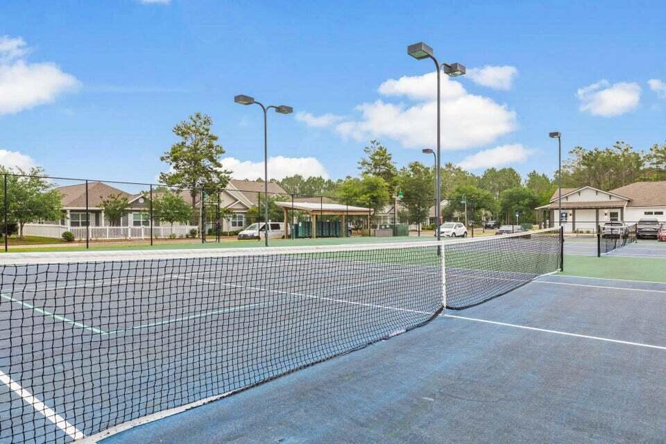 HAMMOCK BAY - FIREFLY - Residential Lease