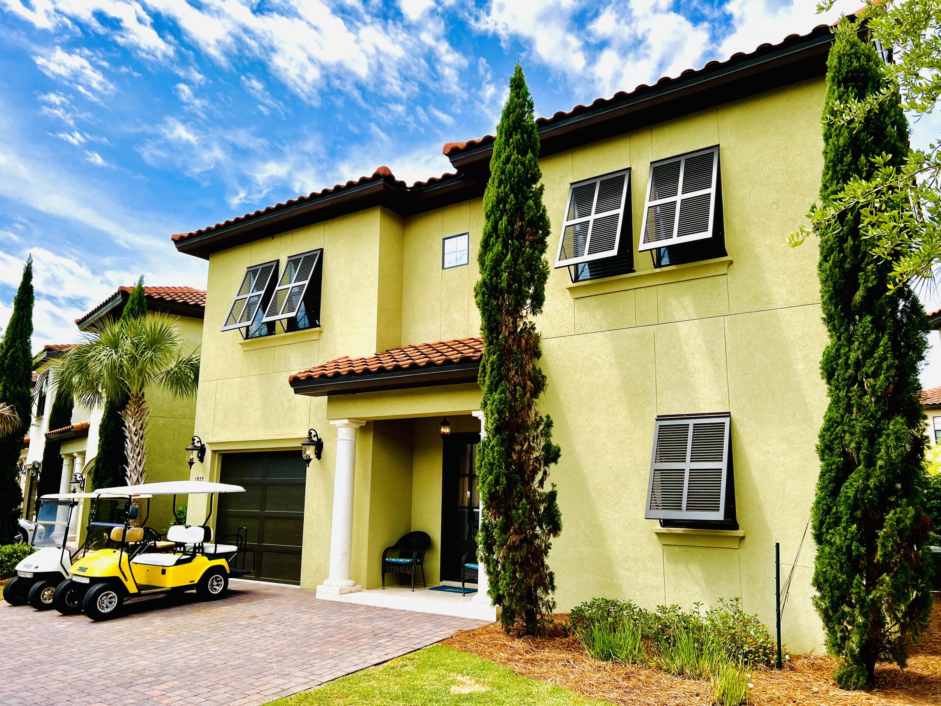 VILLA LAGO - Residential