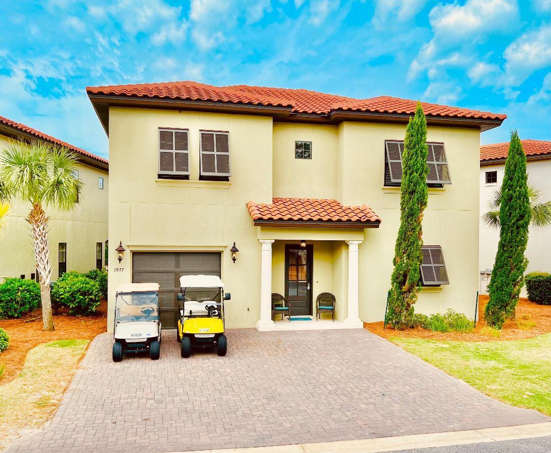VILLA LAGO - Residential