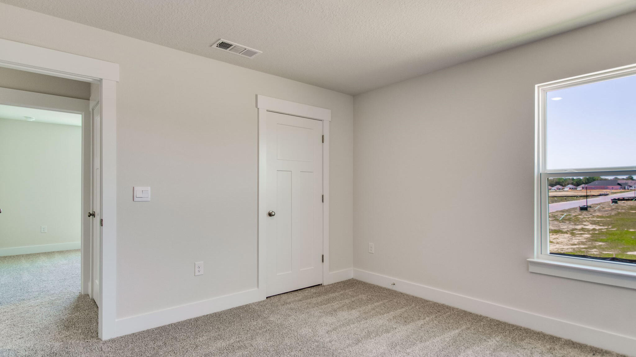 Roman Oaks - Residential