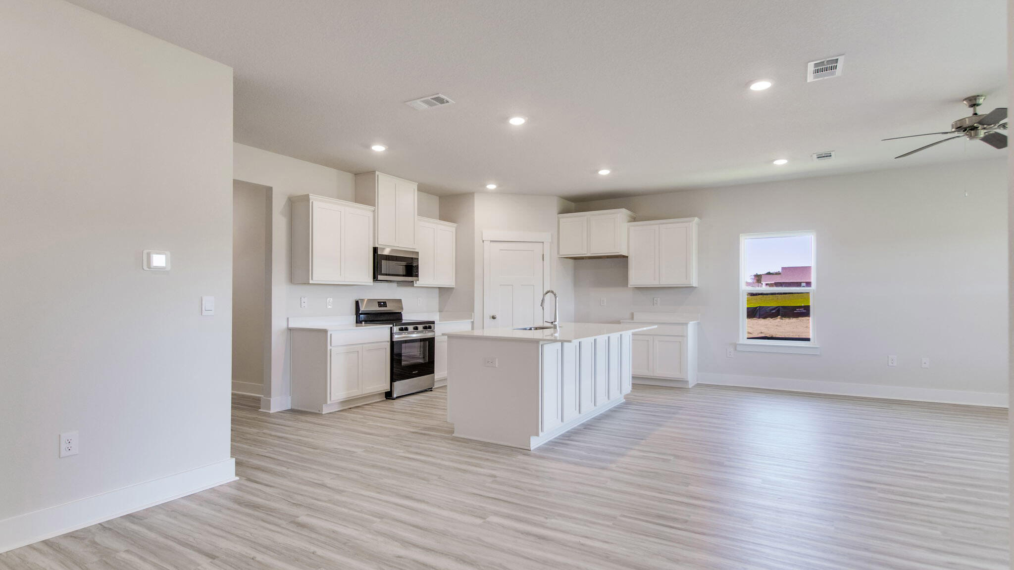 Roman Oaks - Residential