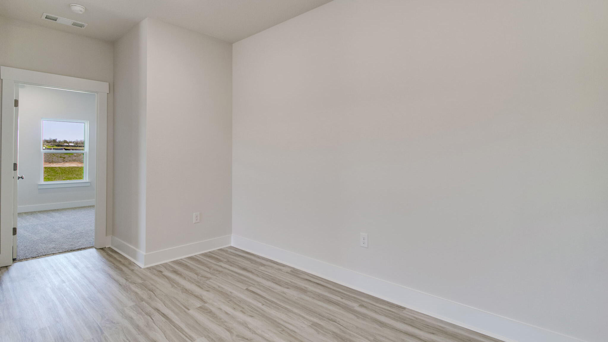Roman Oaks - Residential