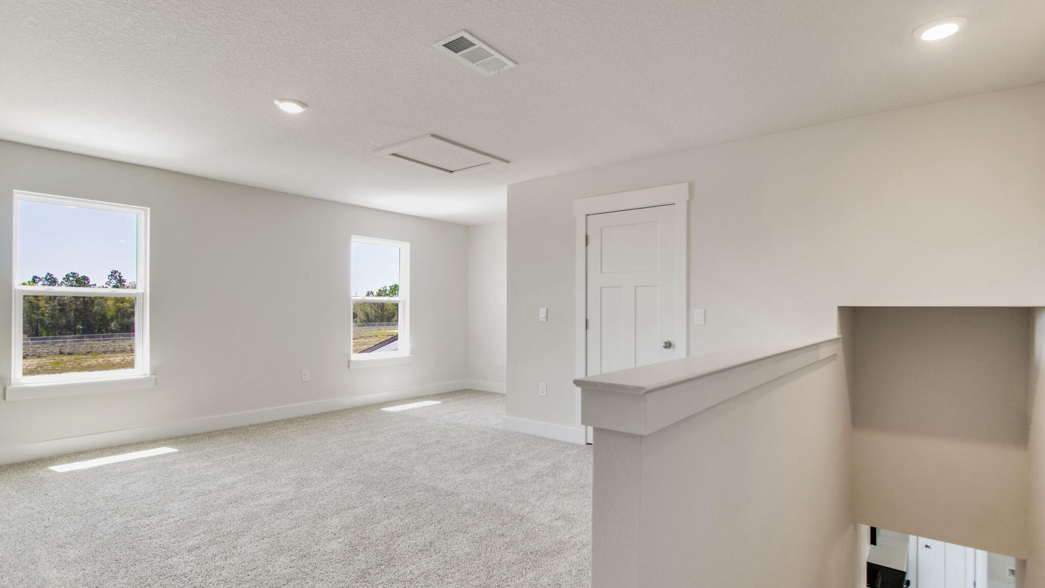 Roman Oaks - Residential