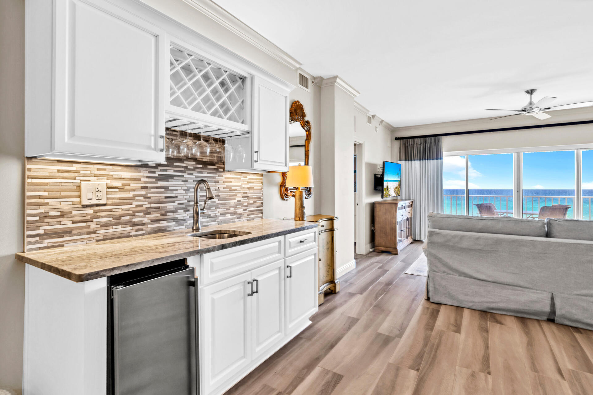 HOLIDAY ISLE TOWERS CONDO - Residential