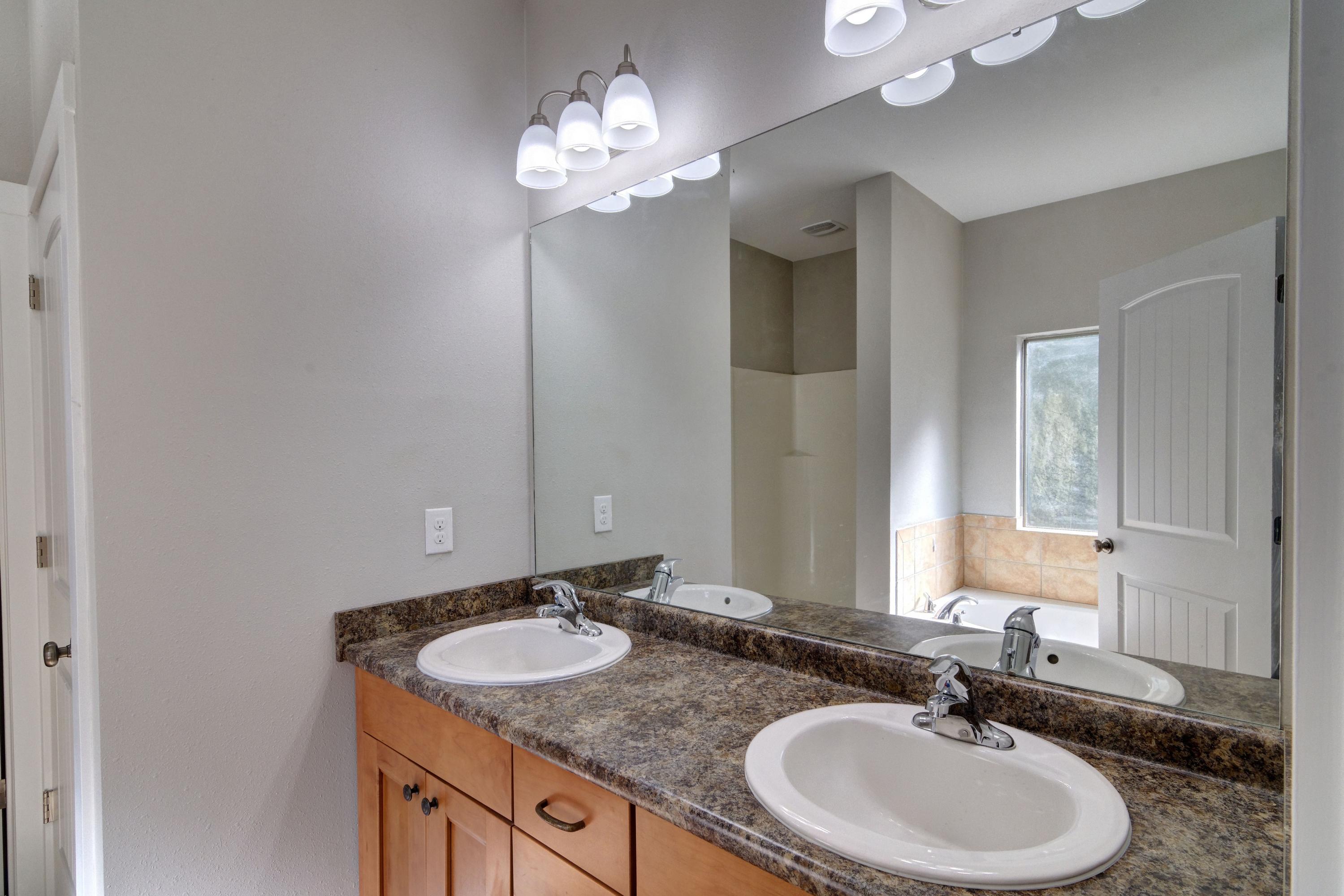 WALSH GLEN ESTATES - Residential