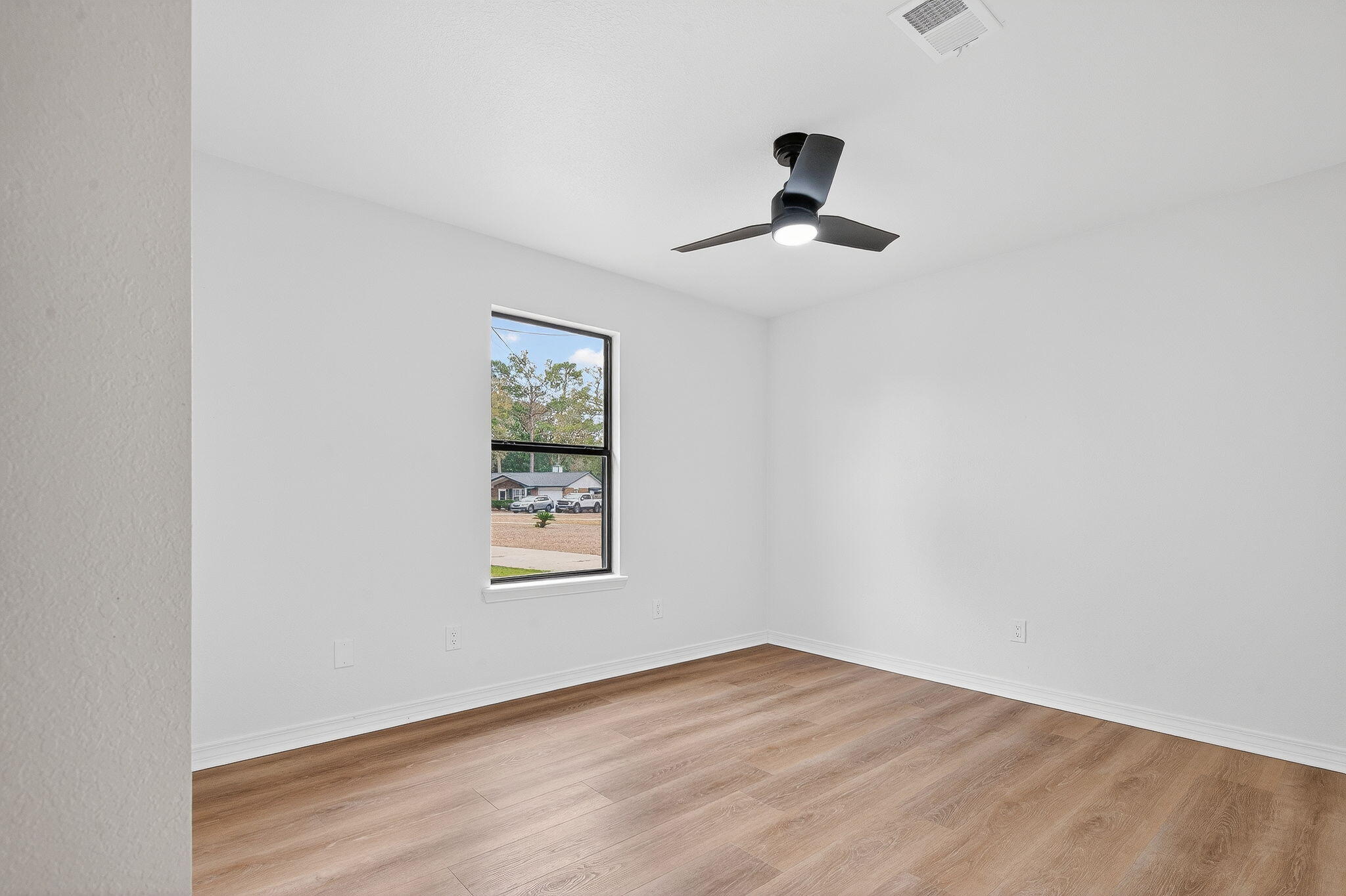 BELLVIEW PINES - Residential