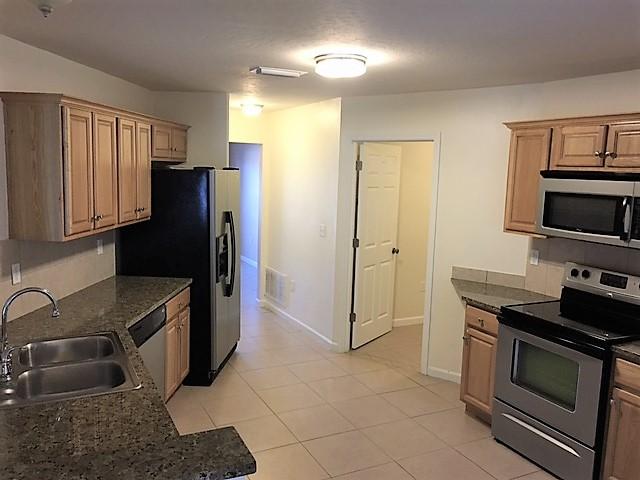 LEE FARMS - Residential Lease