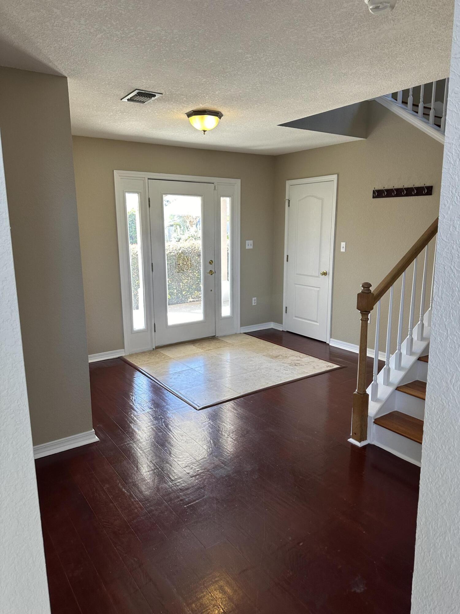 EMERALD LAKES PH 1 - Residential Lease