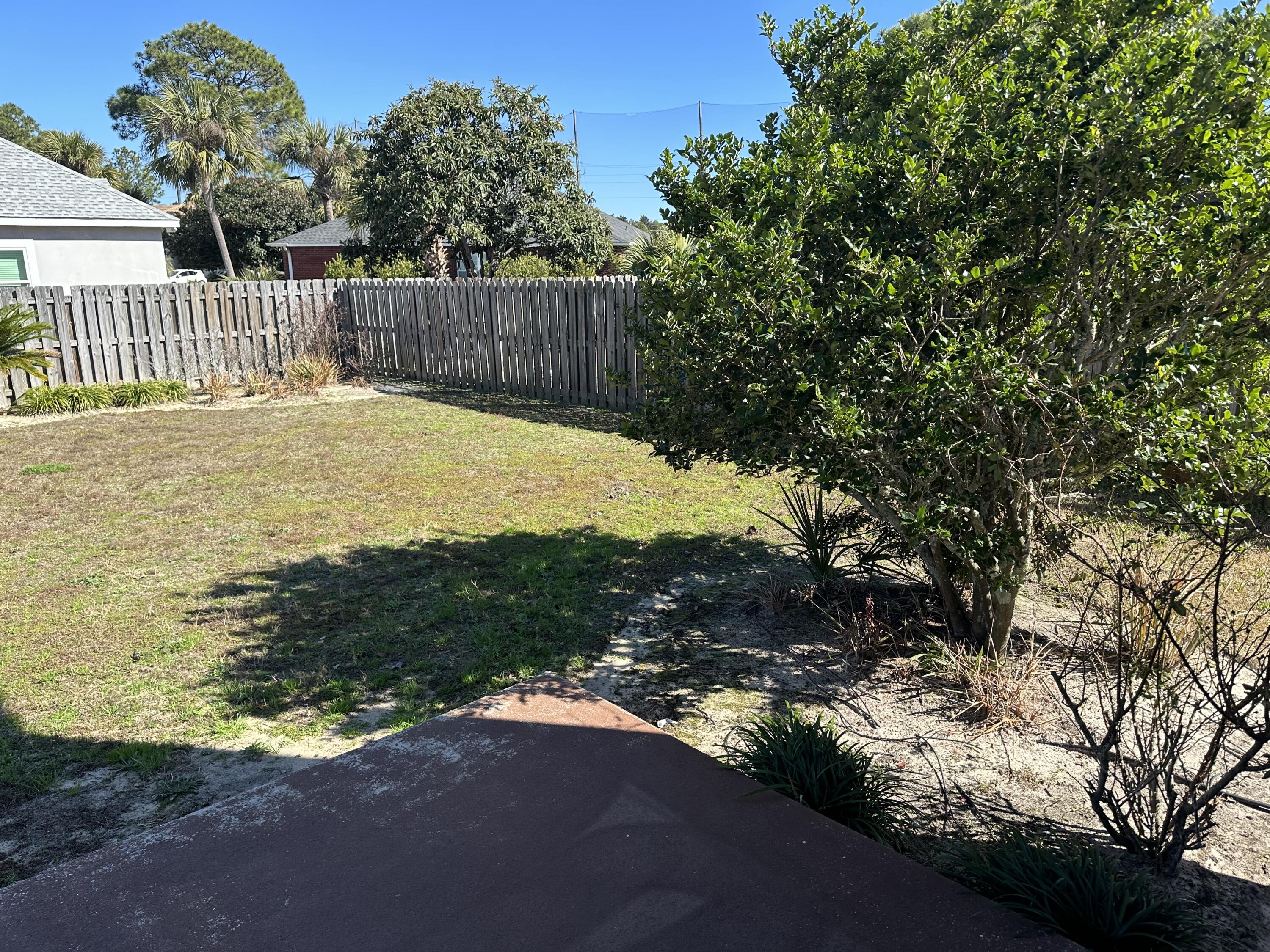 EMERALD LAKES PH 1 - Residential Lease