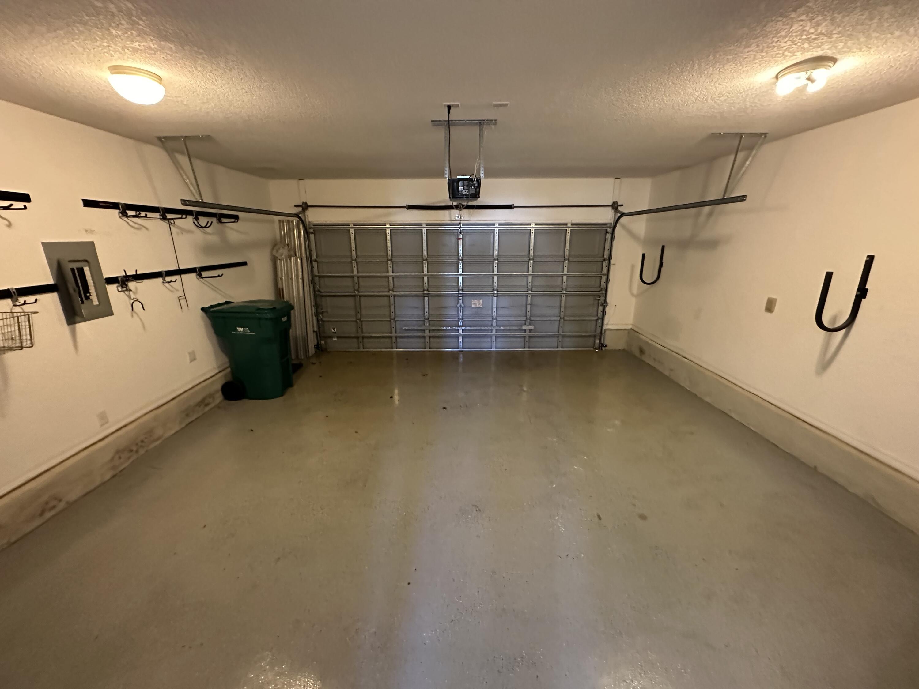 EMERALD LAKES PH 1 - Residential Lease