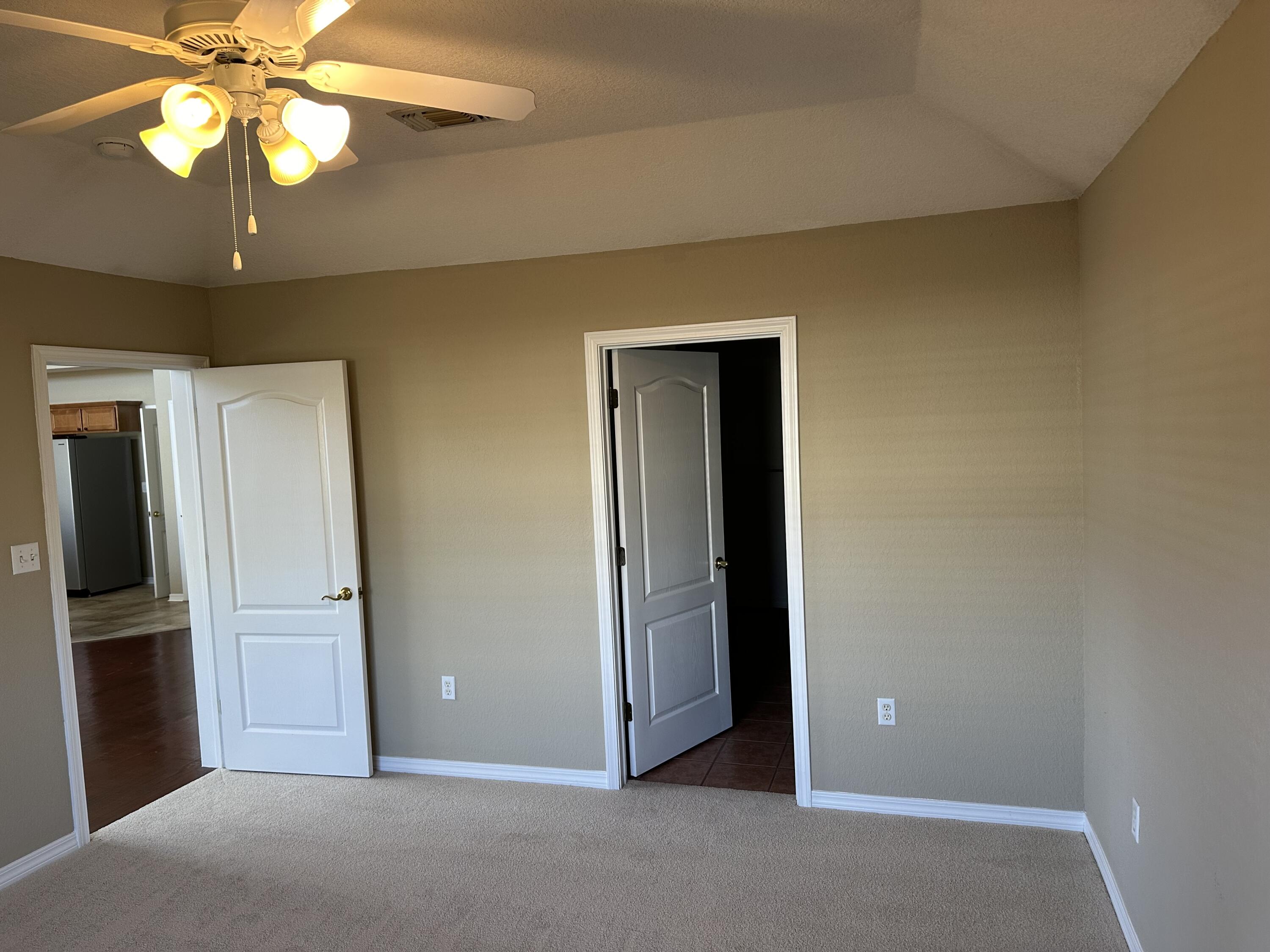 EMERALD LAKES PH 1 - Residential Lease