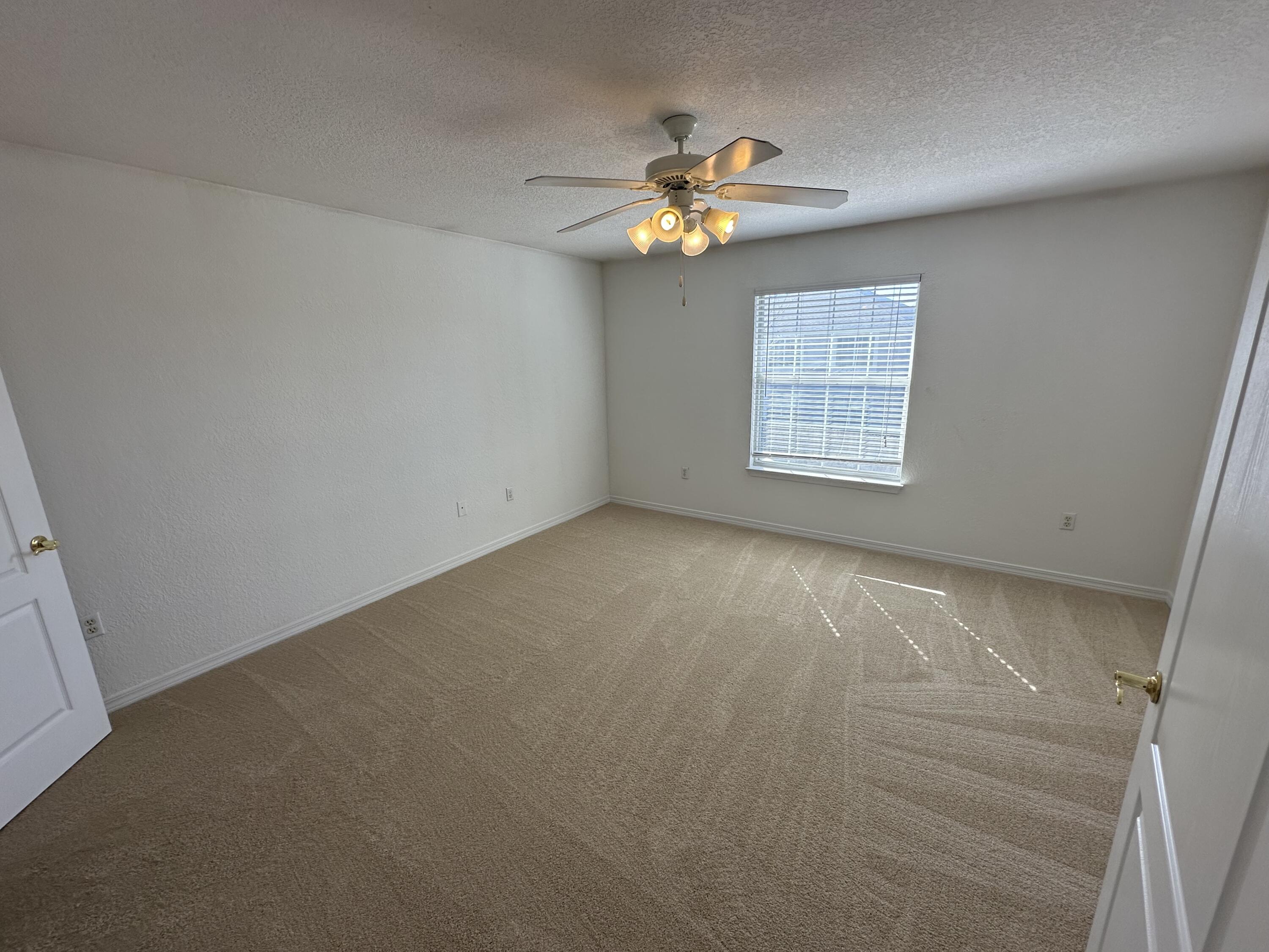 EMERALD LAKES PH 1 - Residential Lease