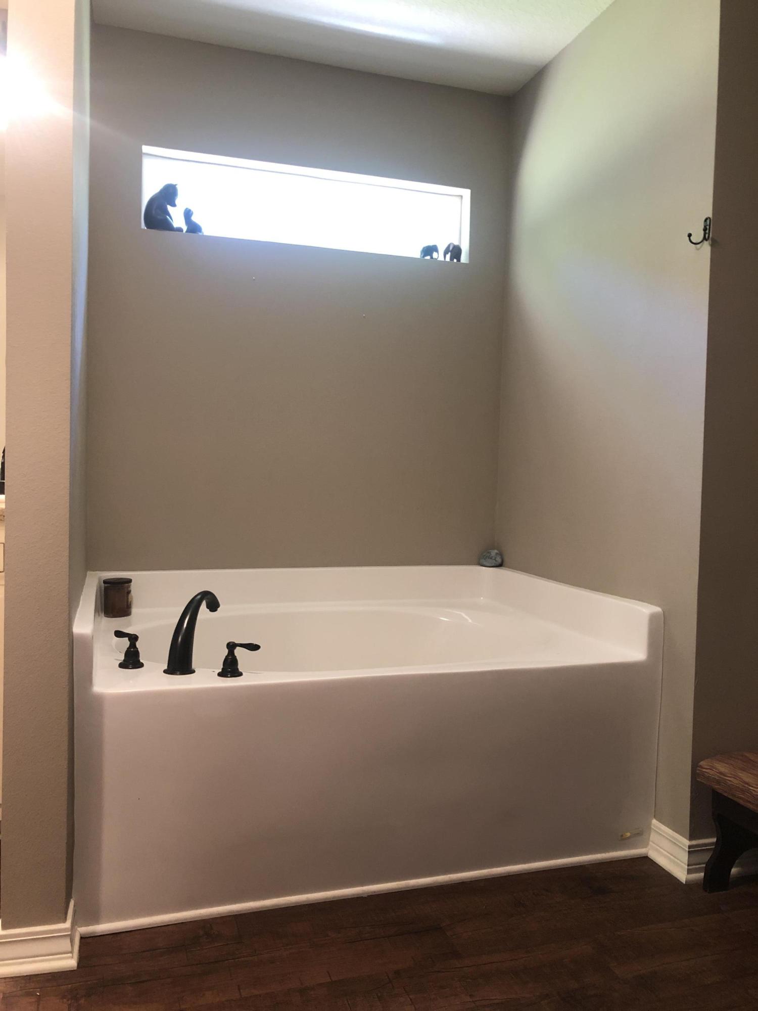 OAKDALE MINI FARMS - Residential Lease