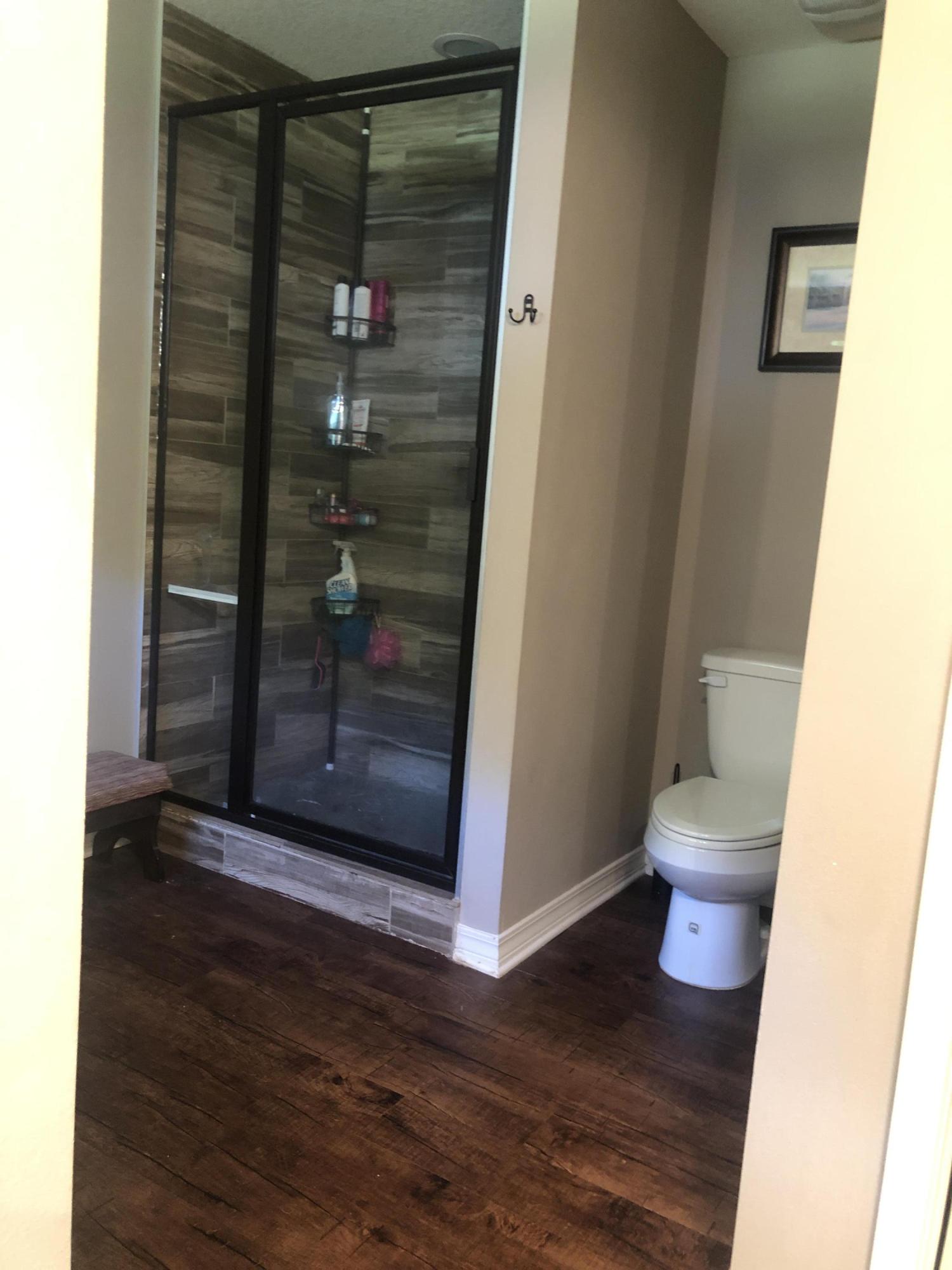 OAKDALE MINI FARMS - Residential Lease