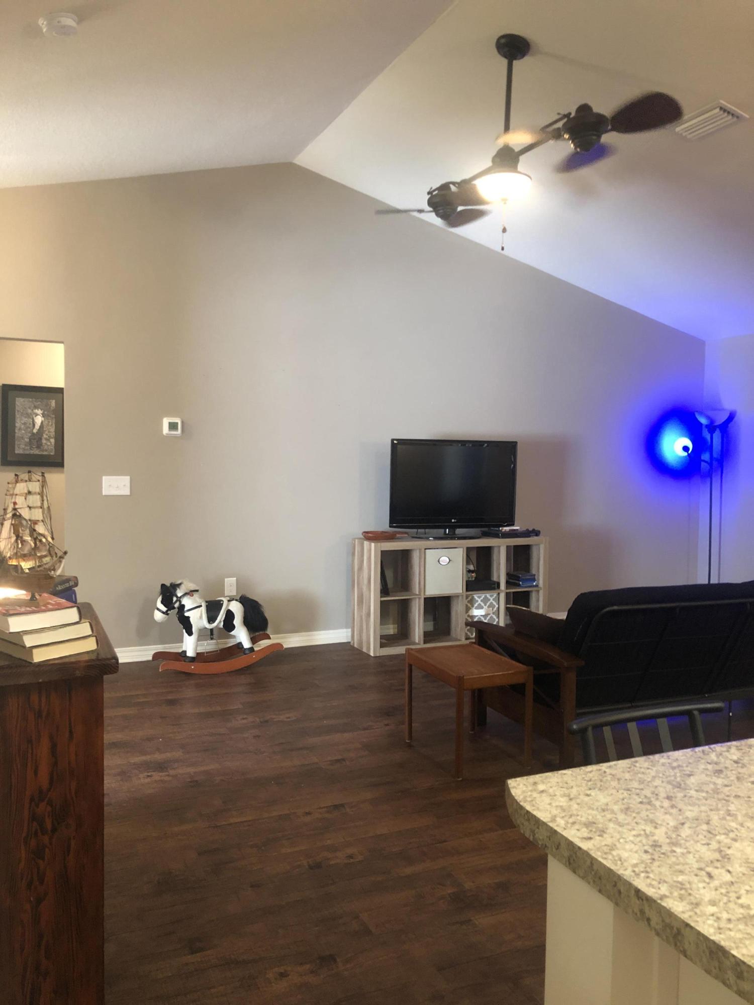 OAKDALE MINI FARMS - Residential Lease