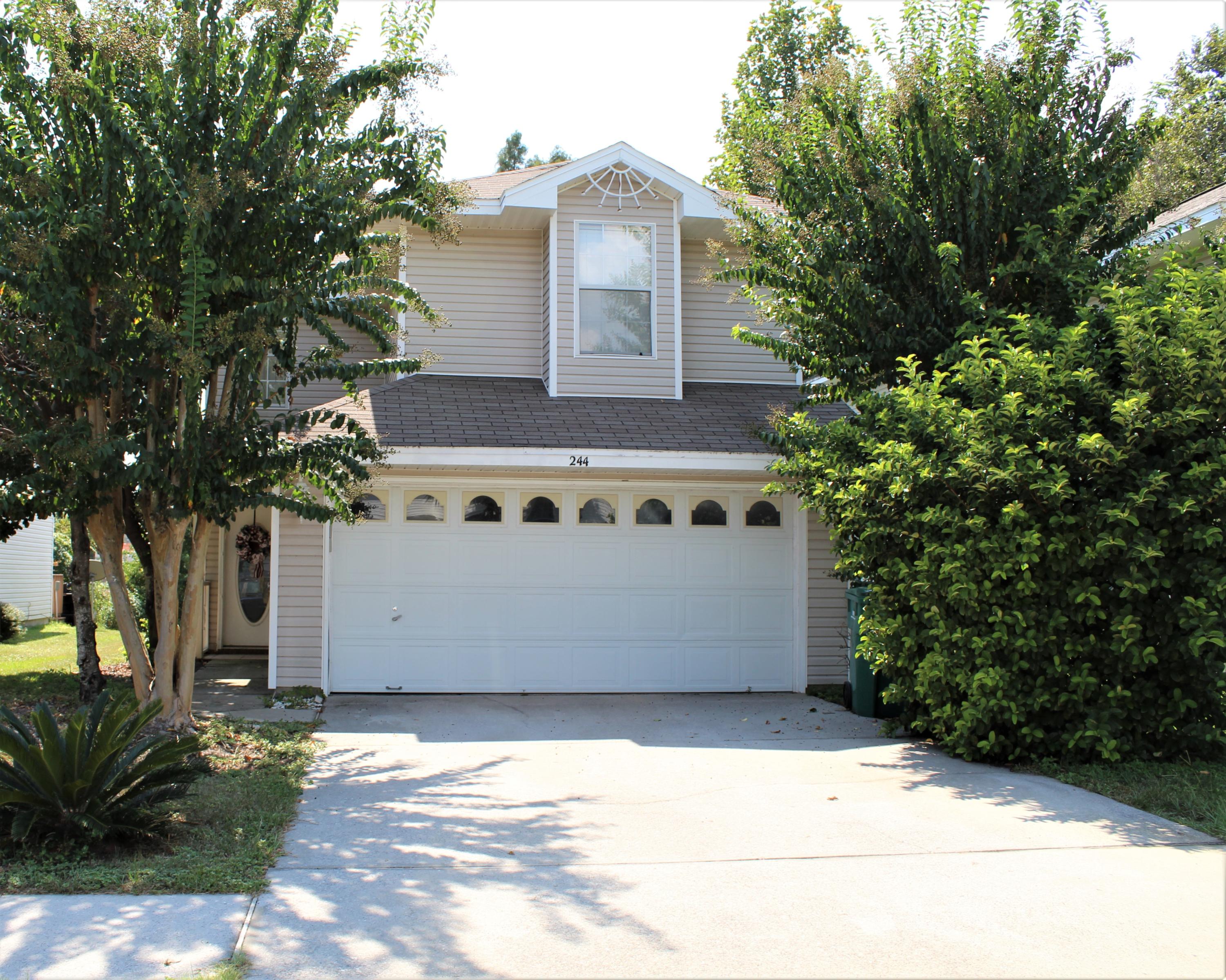 Back on the market!
This exceptional home located in the heart of Destin offers; easy care laminate wood floors throughout, spacious tile floor kitchen with dining area, updated granite counter tops with tile backsplash in the kitchen. The Master Bedroom has a double vanity and walk in closet. New A/C Water heater, dish washer, microwave oven and new roof in 2019! . This beautiful house backs up to the lake,
enjoy evenings on your back deck with amazing sunsets. There are natural walking paths and a playground.
Twin Lakes community is very close to beautiful white sand beaches, many restaurants, outlet shopping centers, Harborwalk Village, Destin Commons, a short commute to Eglin Air Force Base and Hurlburt Field.