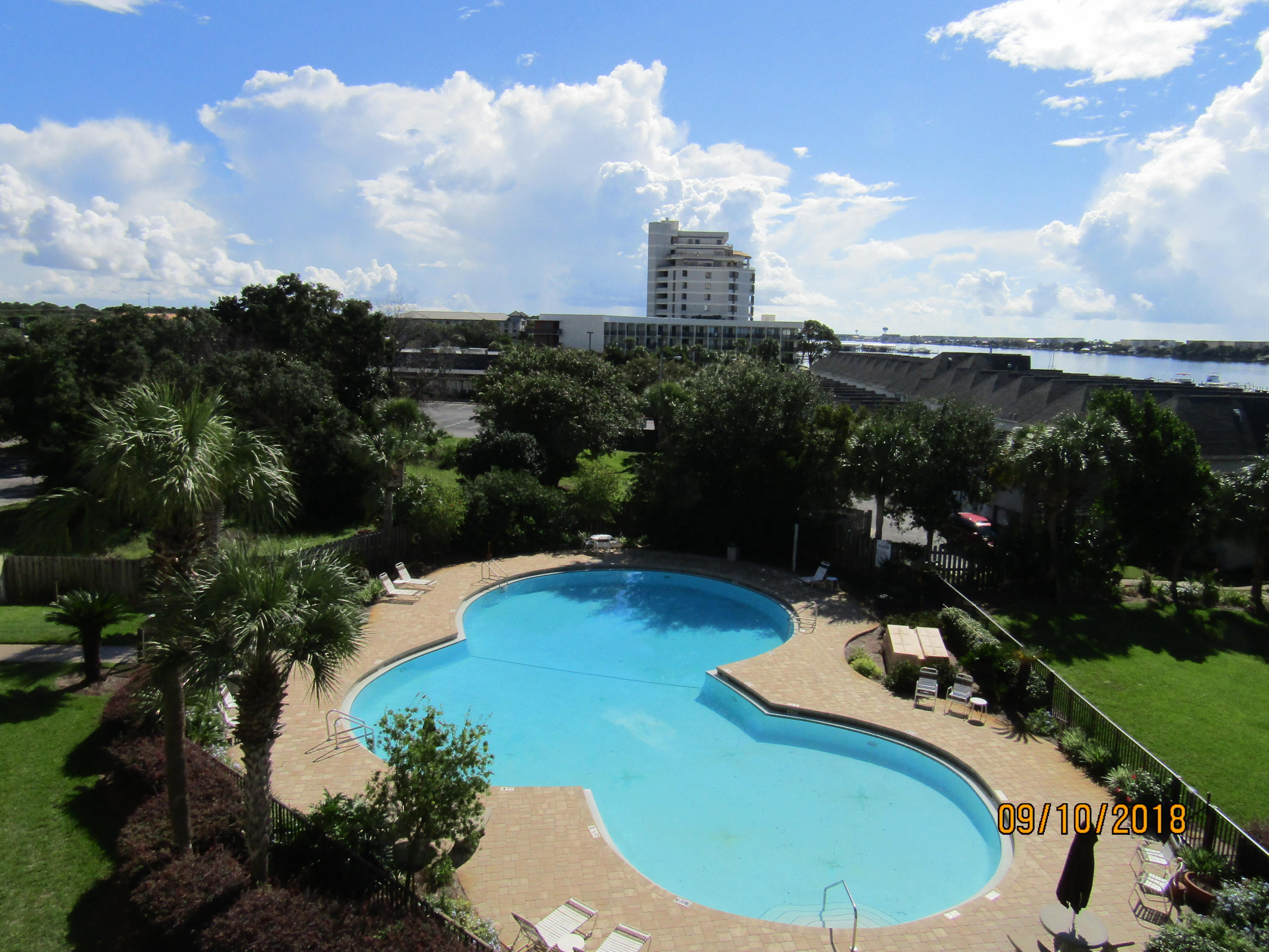 PIRATES BAY PH 1 - Residential Lease