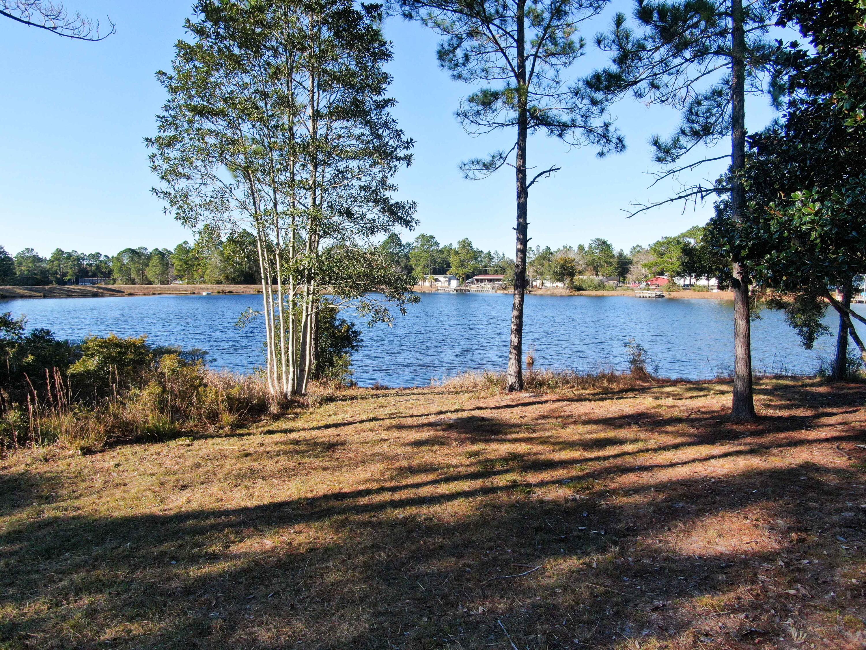 IMPERIAL LAKES - Land