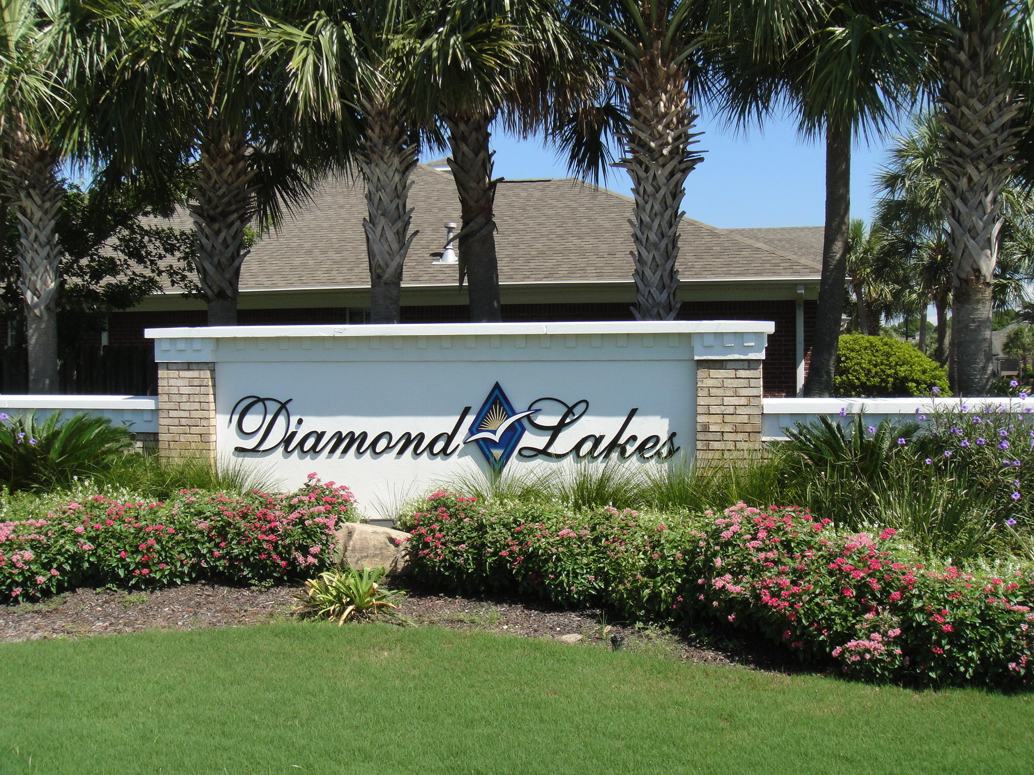 DIAMOND LAKES - Residential