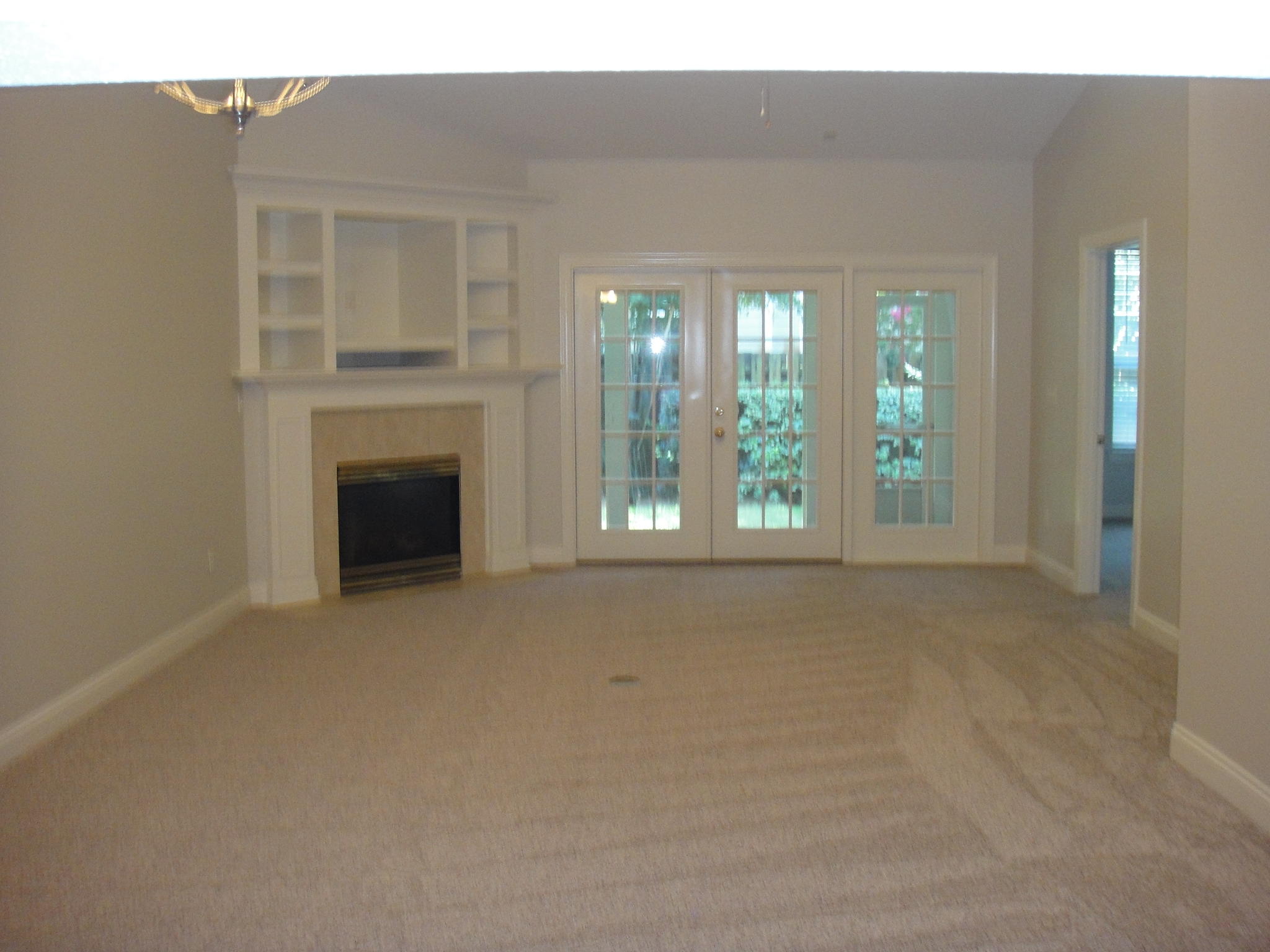 DIAMOND LAKES - Residential